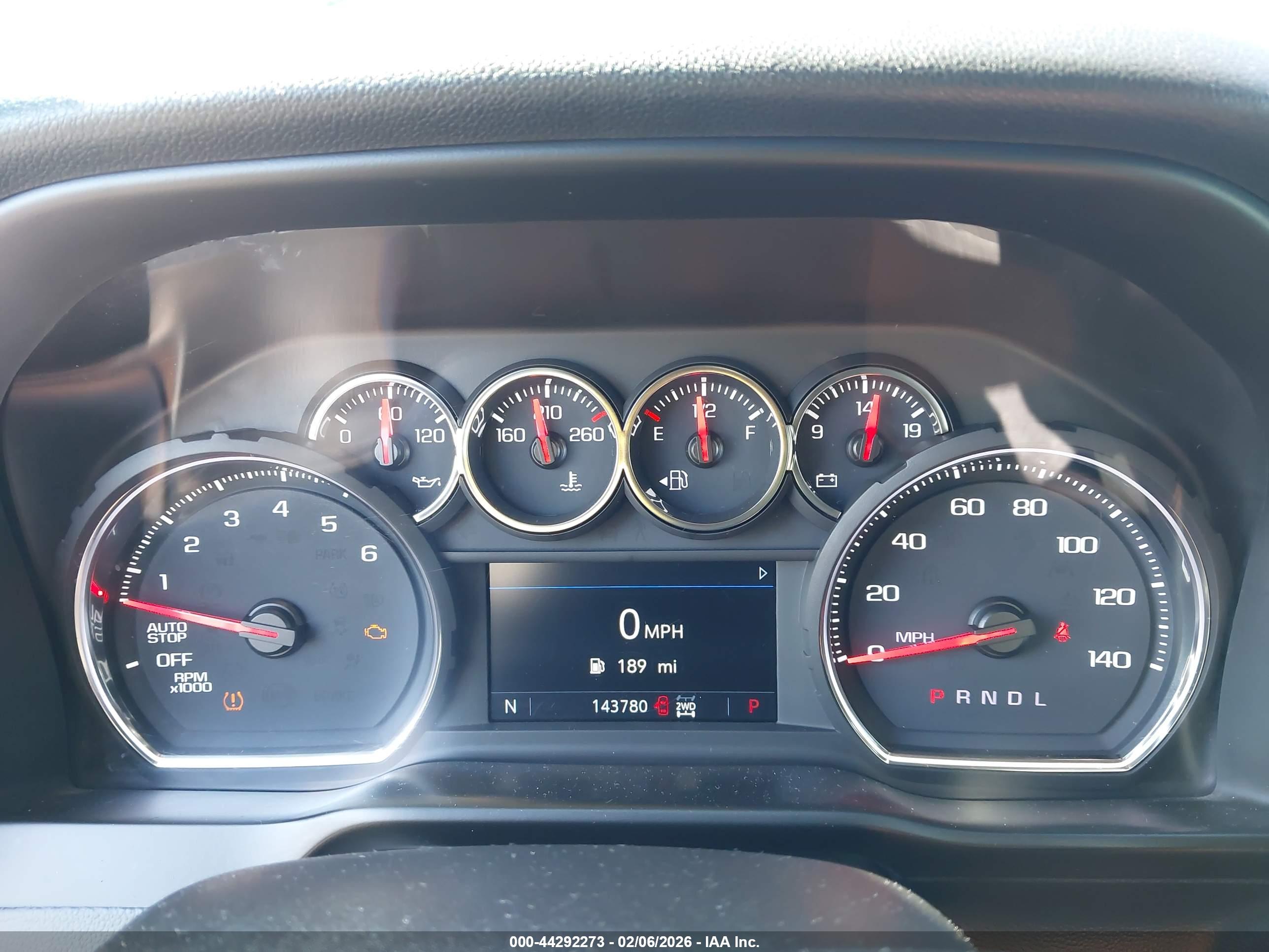 CHEVROLET SILVERADO image 7