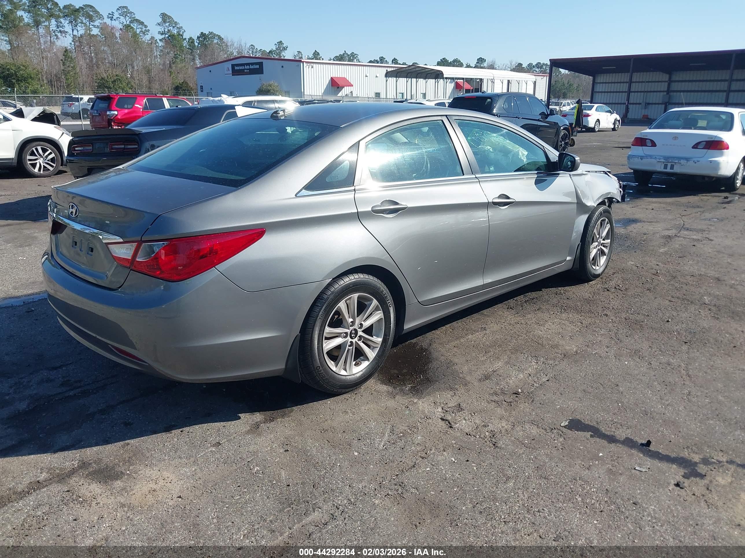 HYUNDAI SONATA image 4
