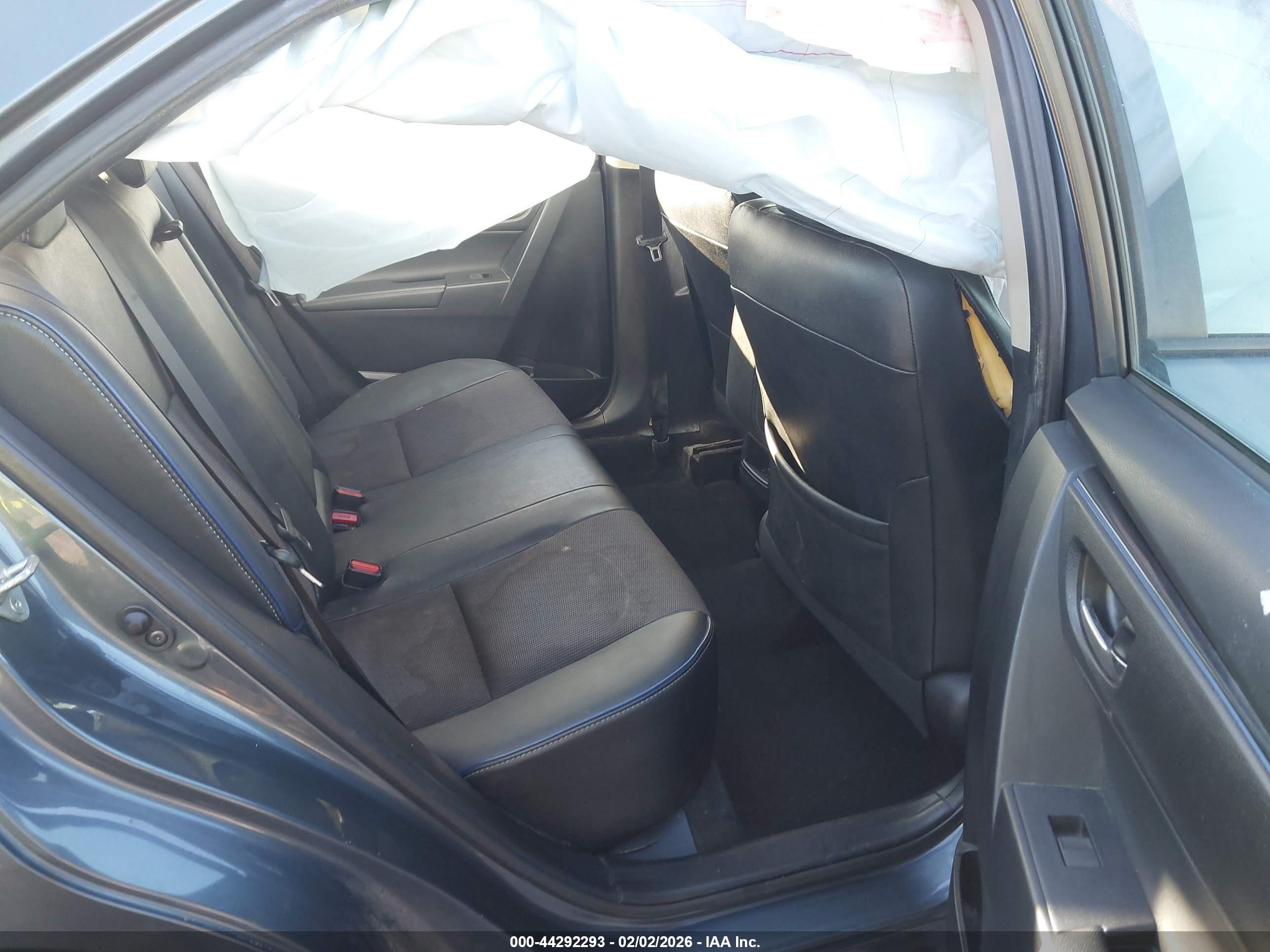 TOYOTA COROLLA image 8