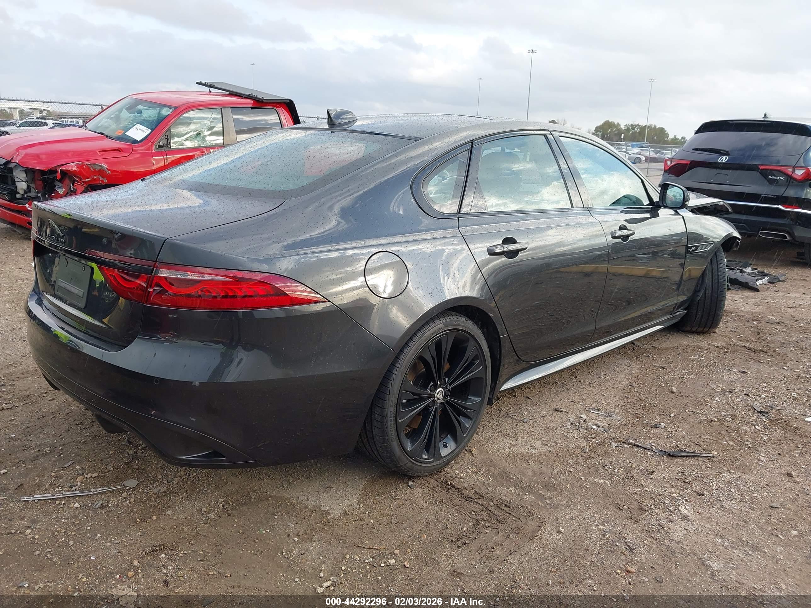 JAGUAR XF image 4