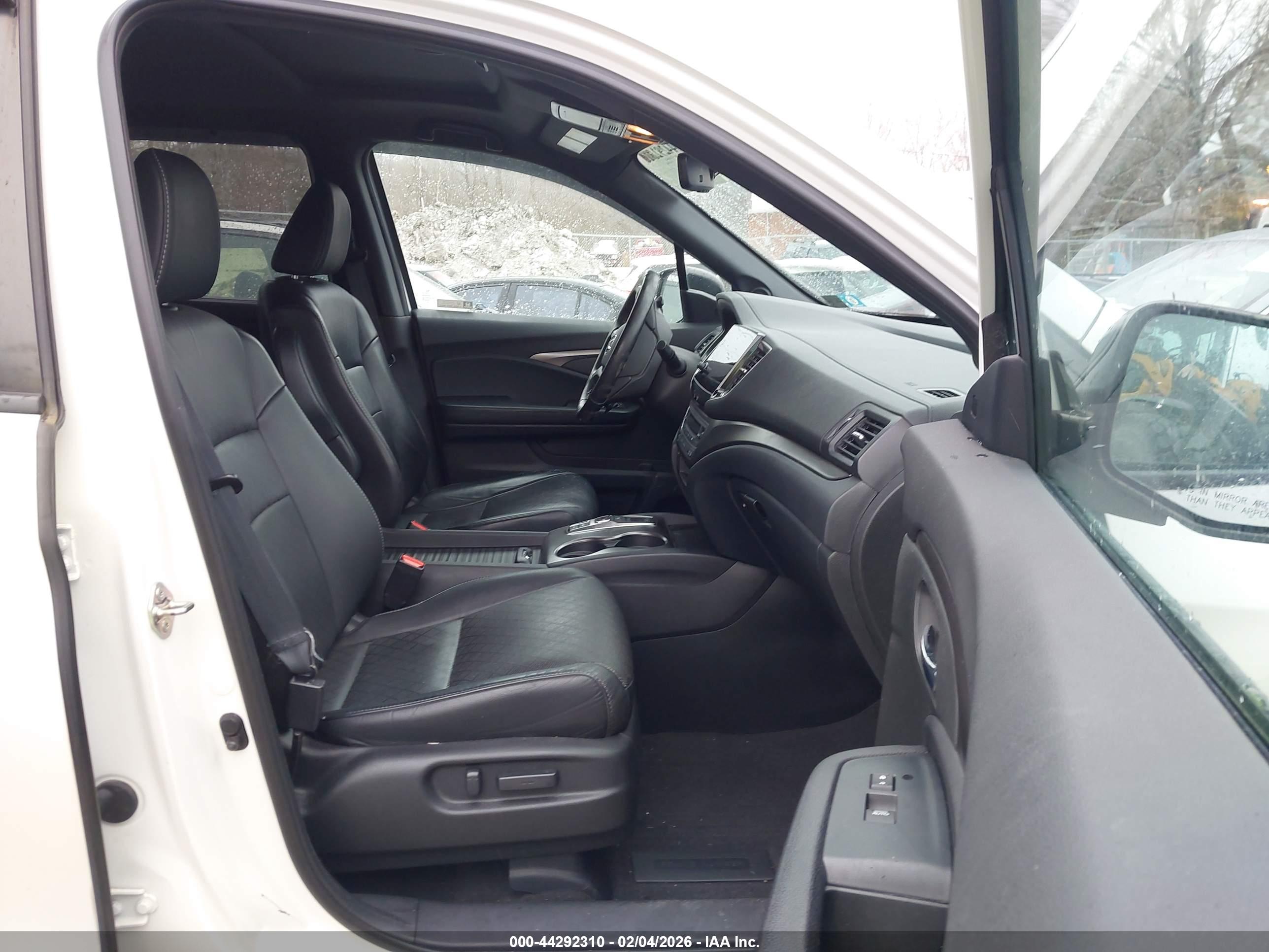 HONDA PASSPORT image 5