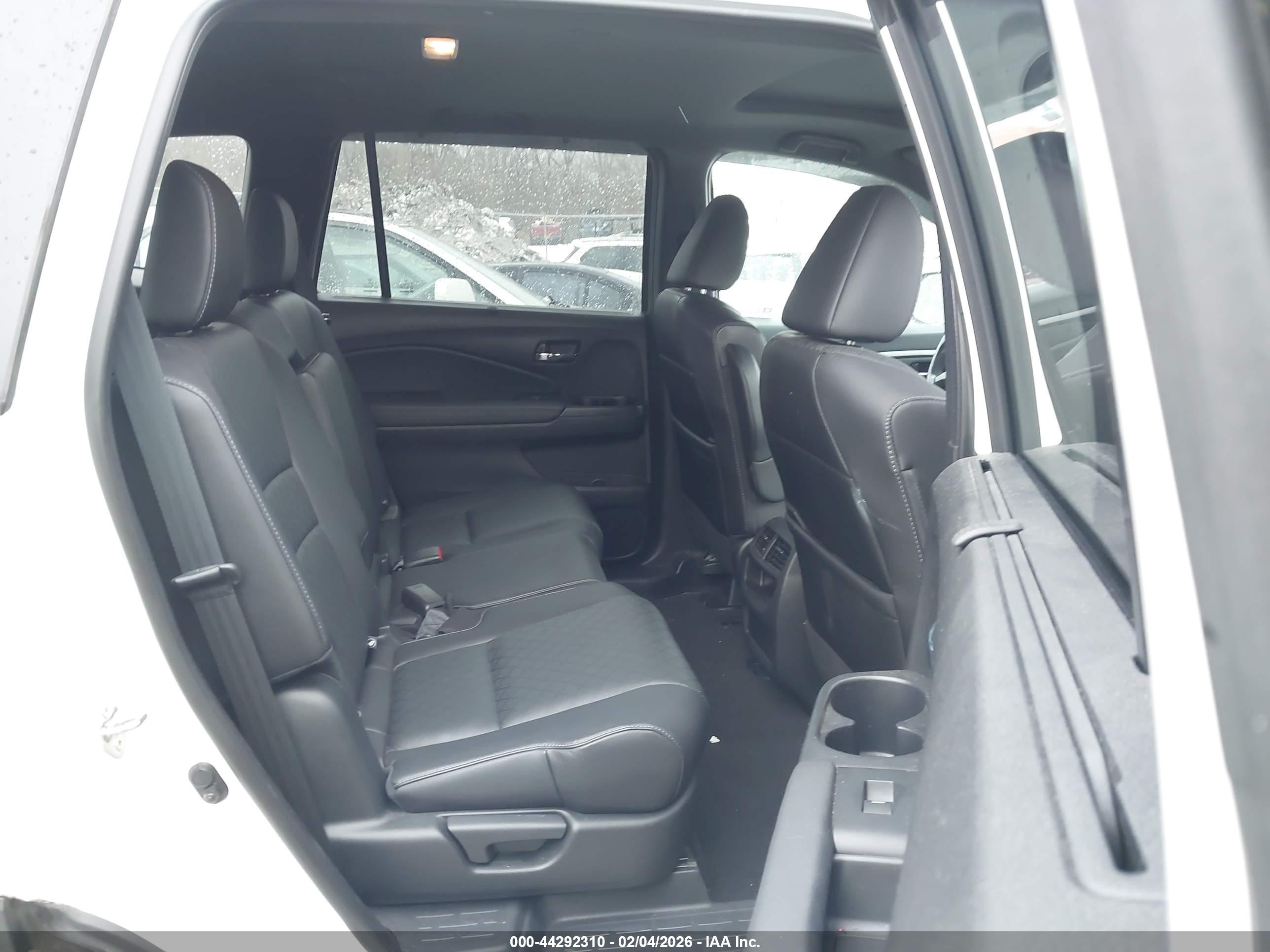 HONDA PASSPORT image 8