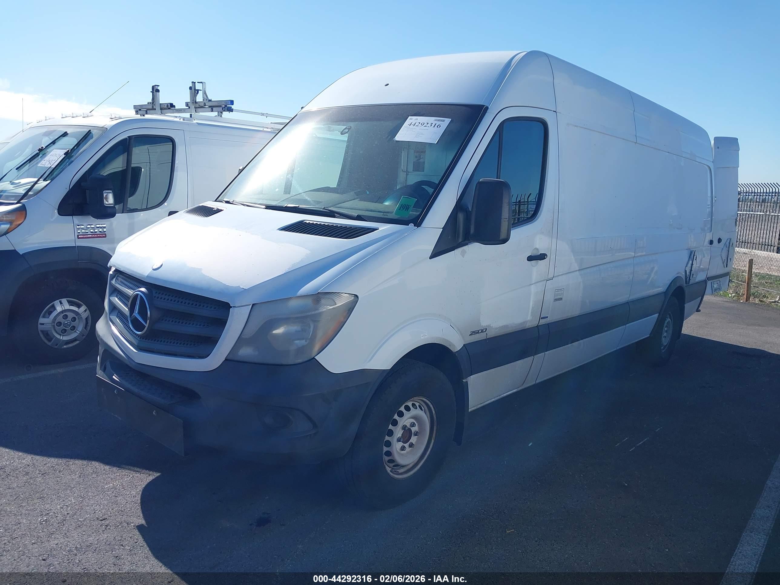 MERCEDES-BENZ SPRINTER image 2