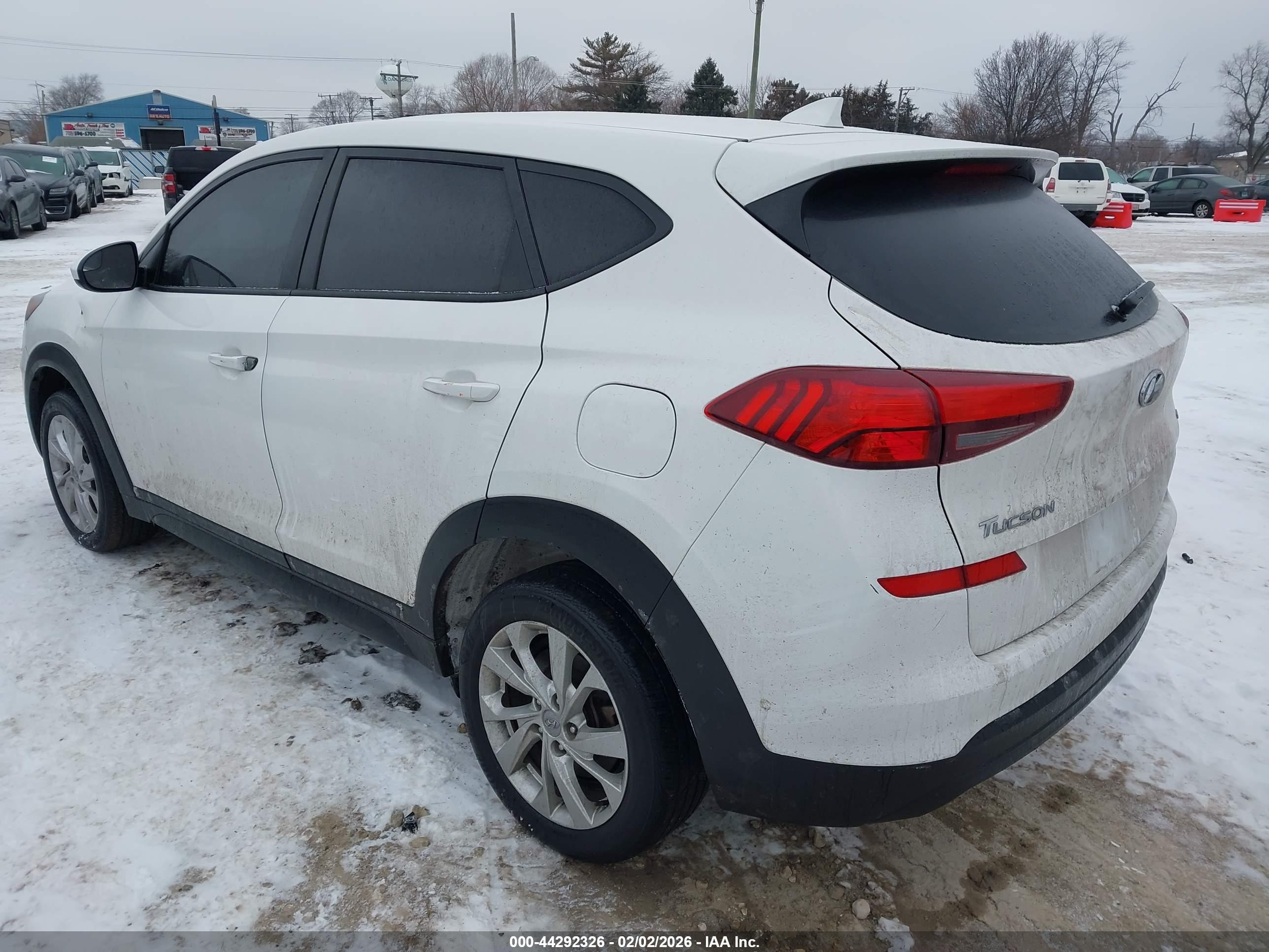 HYUNDAI TUCSON image 3