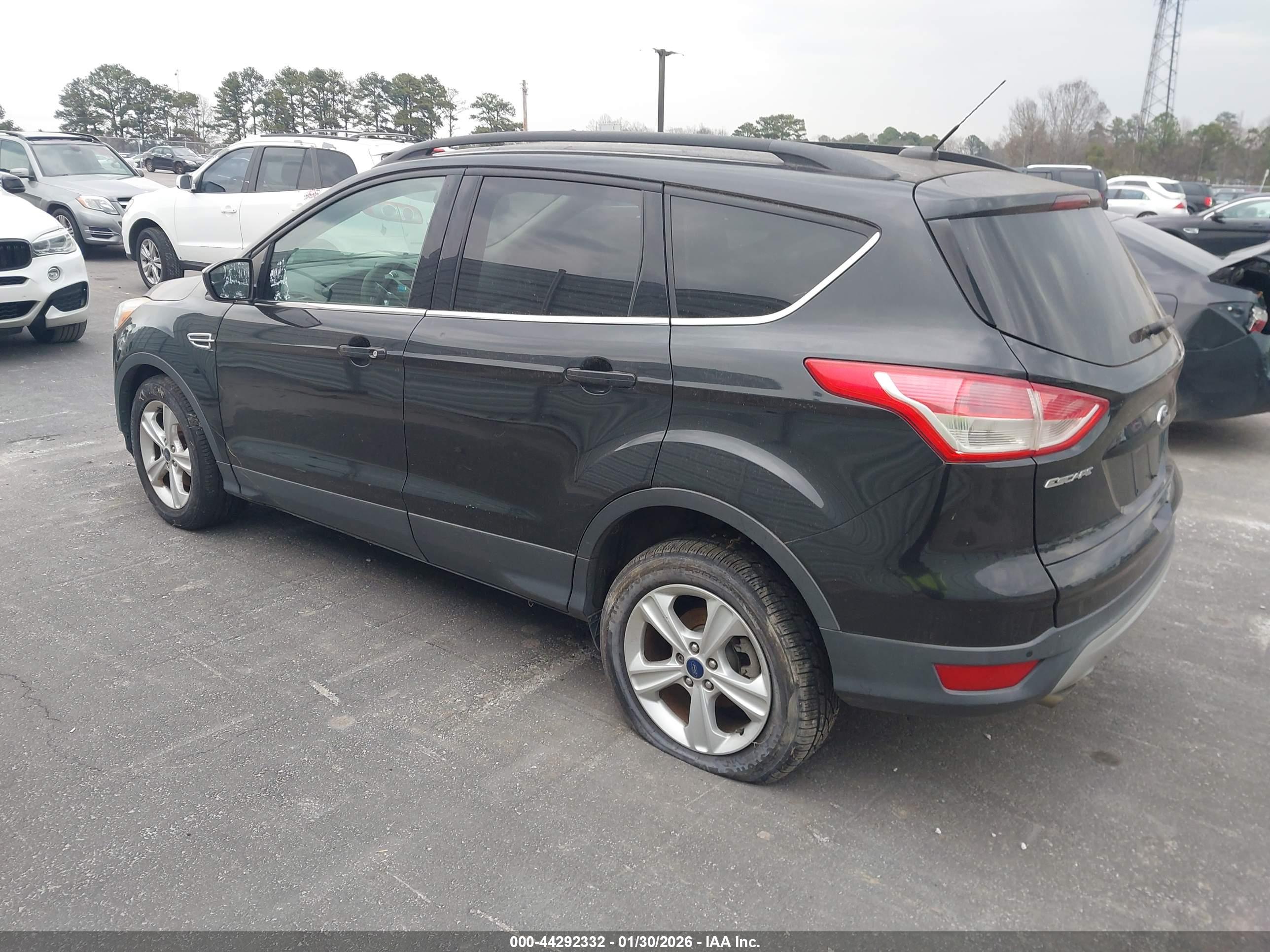 FORD ESCAPE image 3