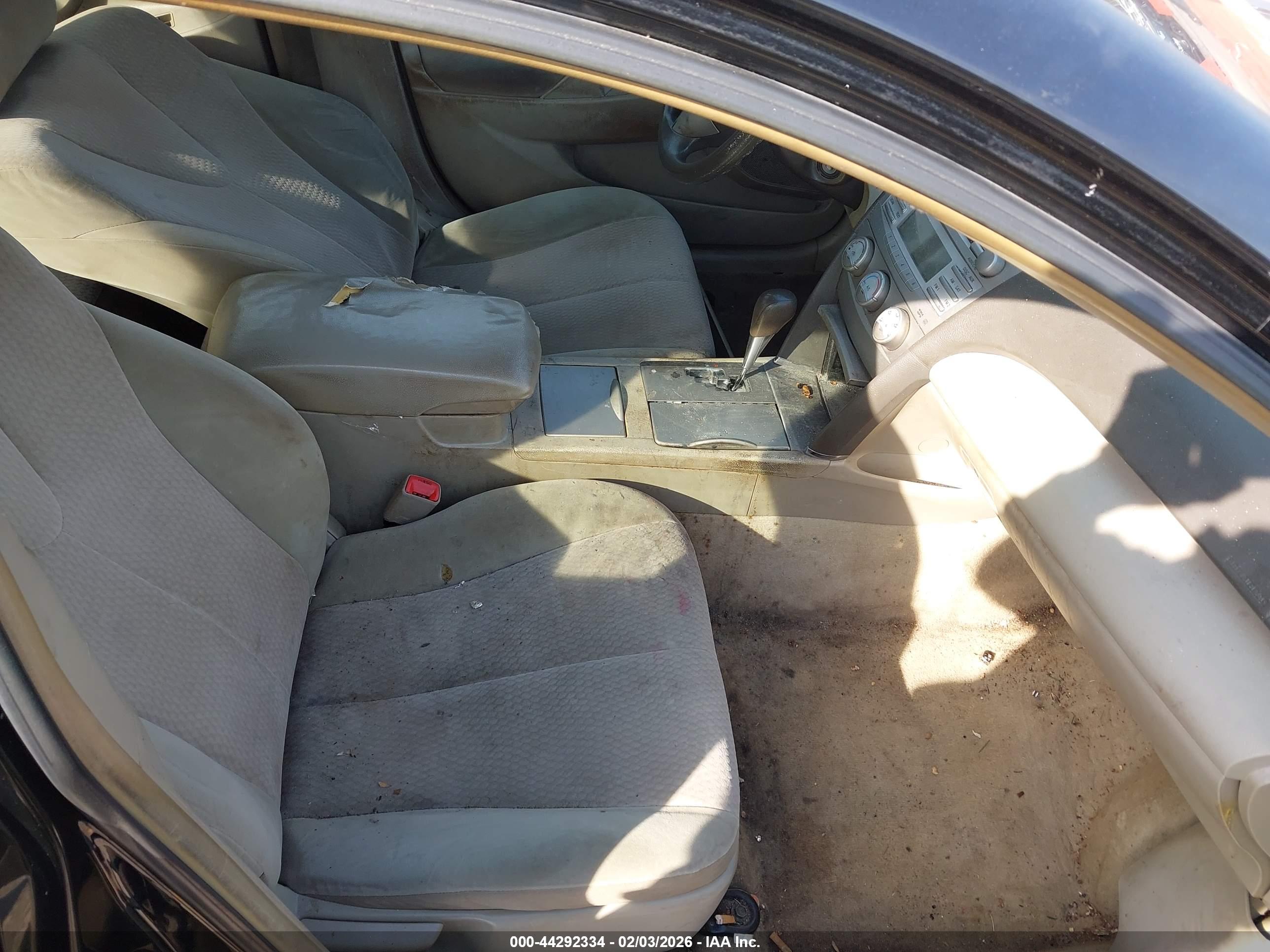 TOYOTA CAMRY image 5