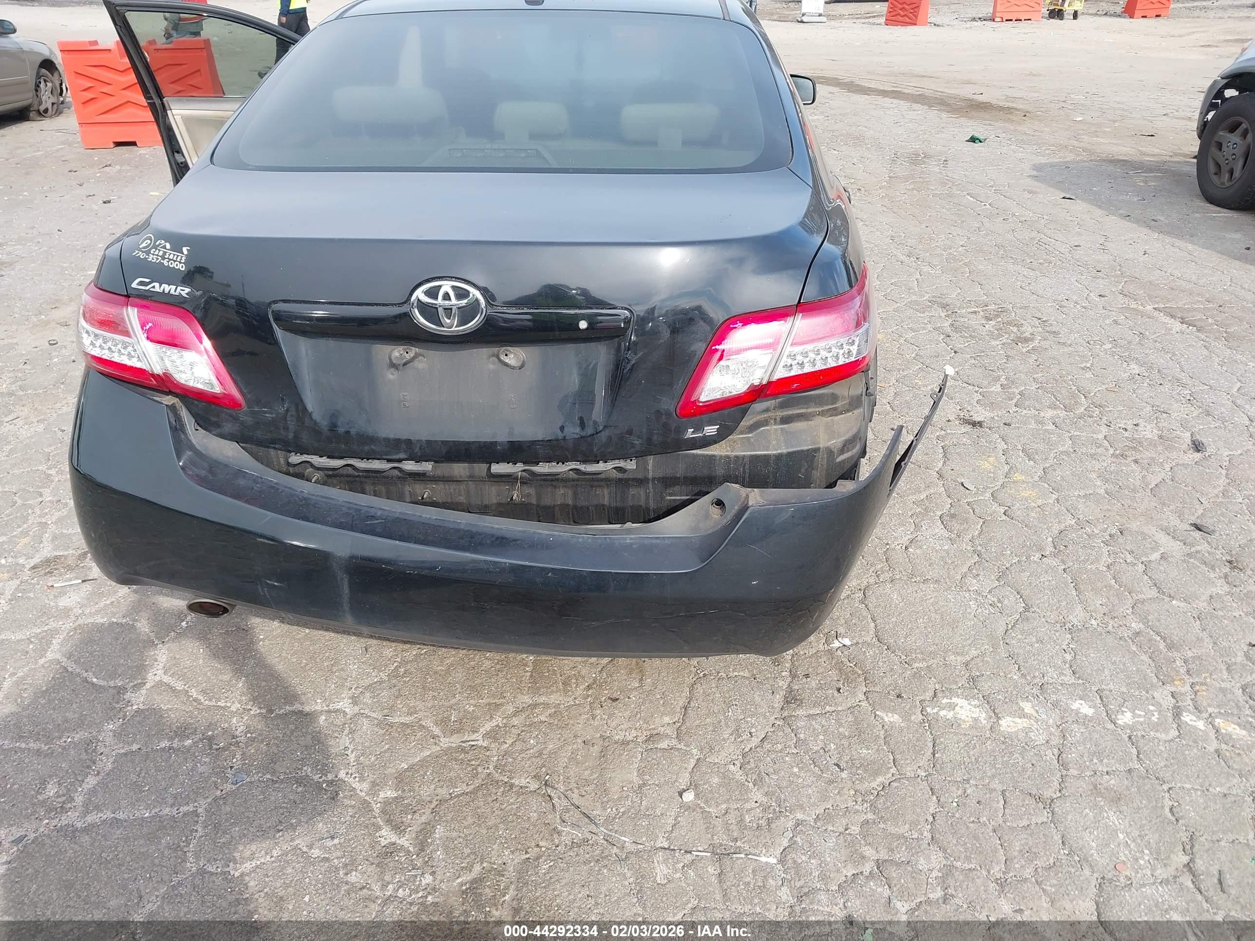 TOYOTA CAMRY image 6