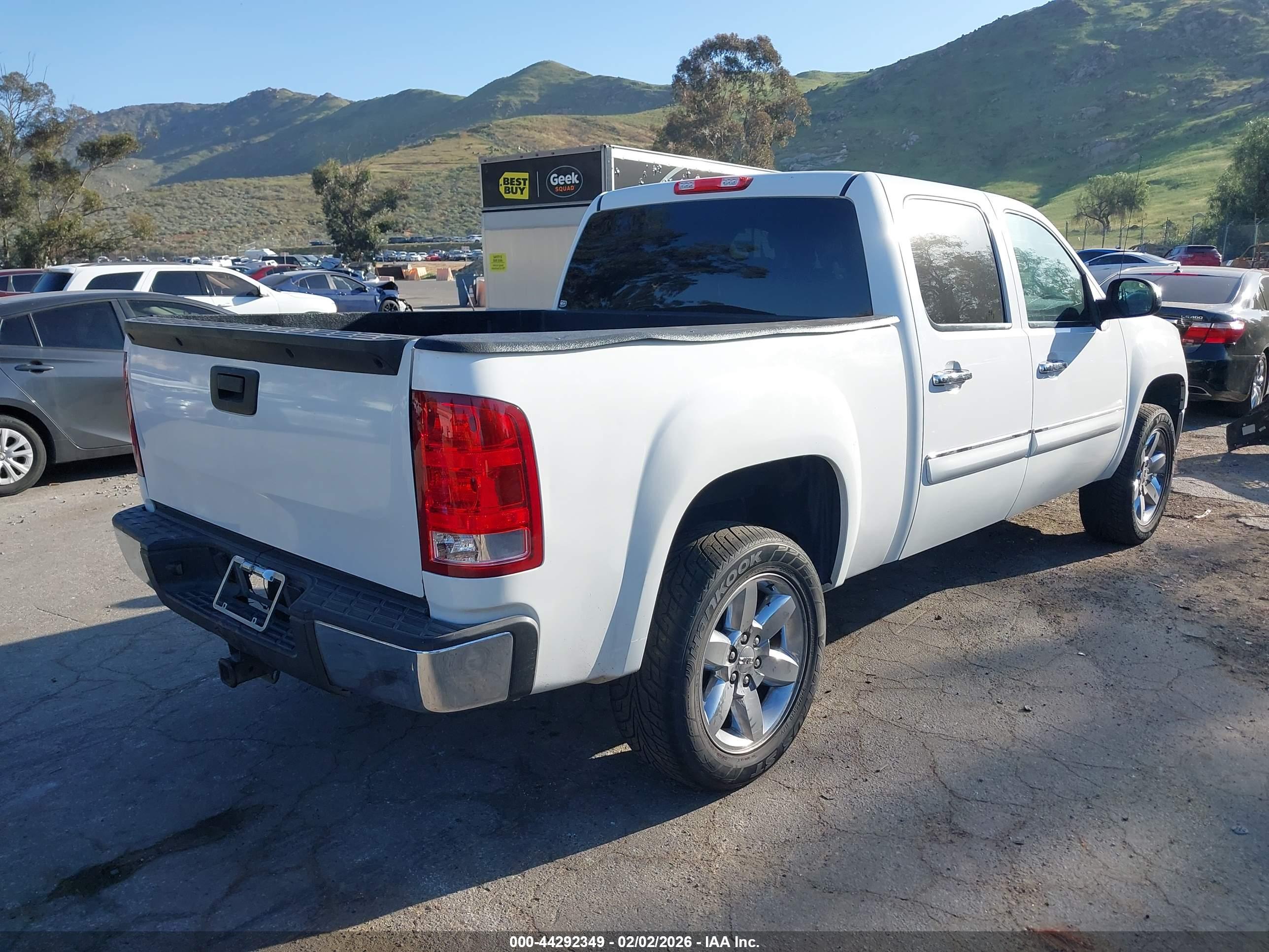 GMC SIERRA image 4