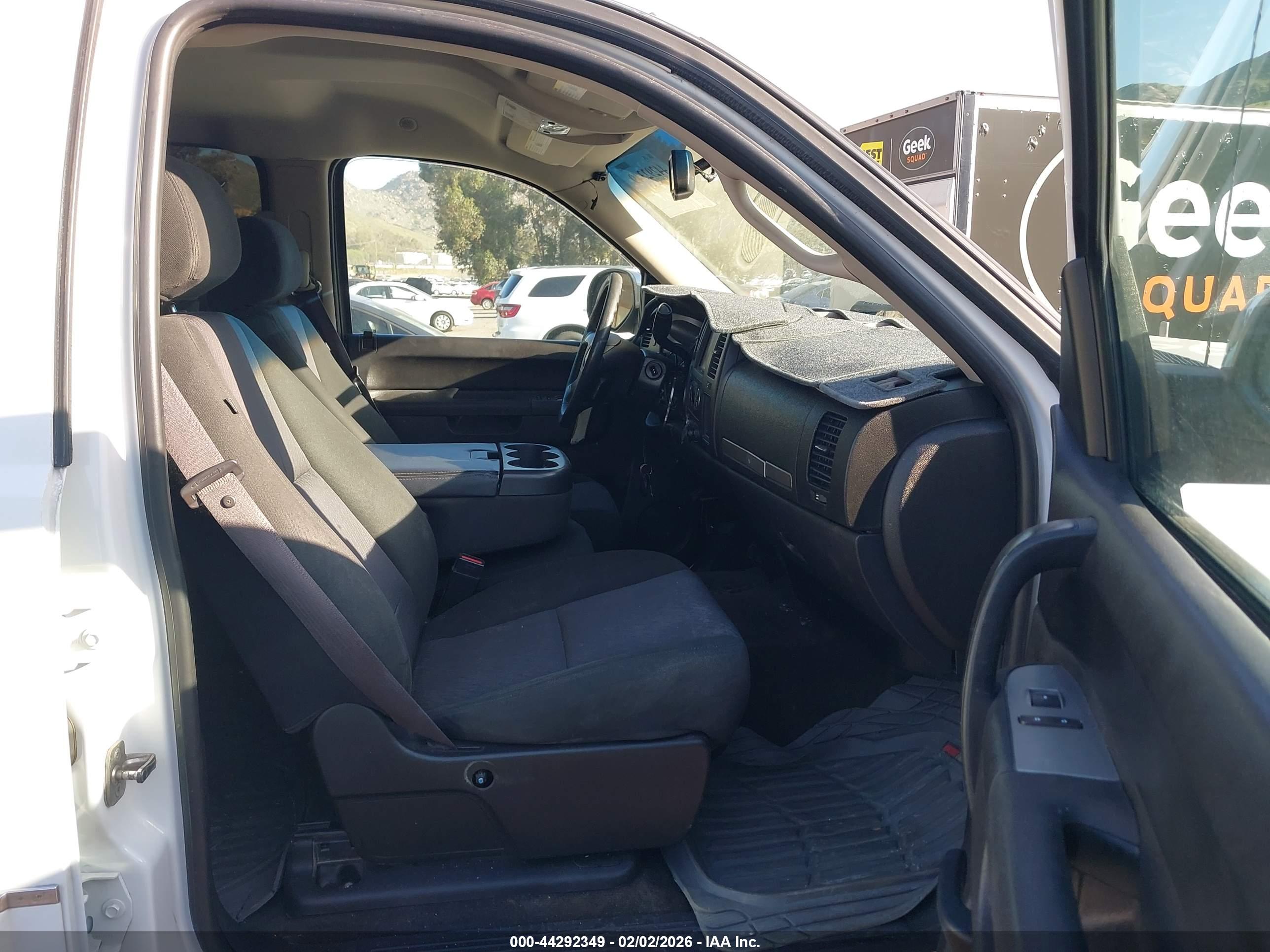 GMC SIERRA image 5