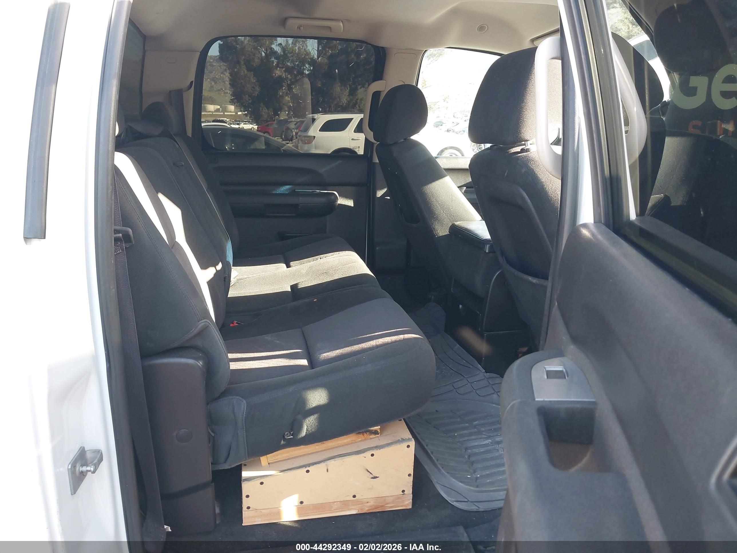 GMC SIERRA image 8