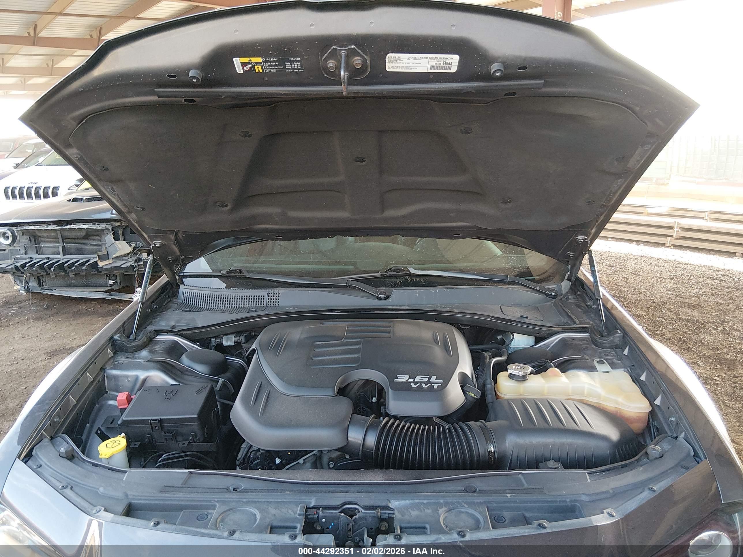 CHRYSLER 300 image 10
