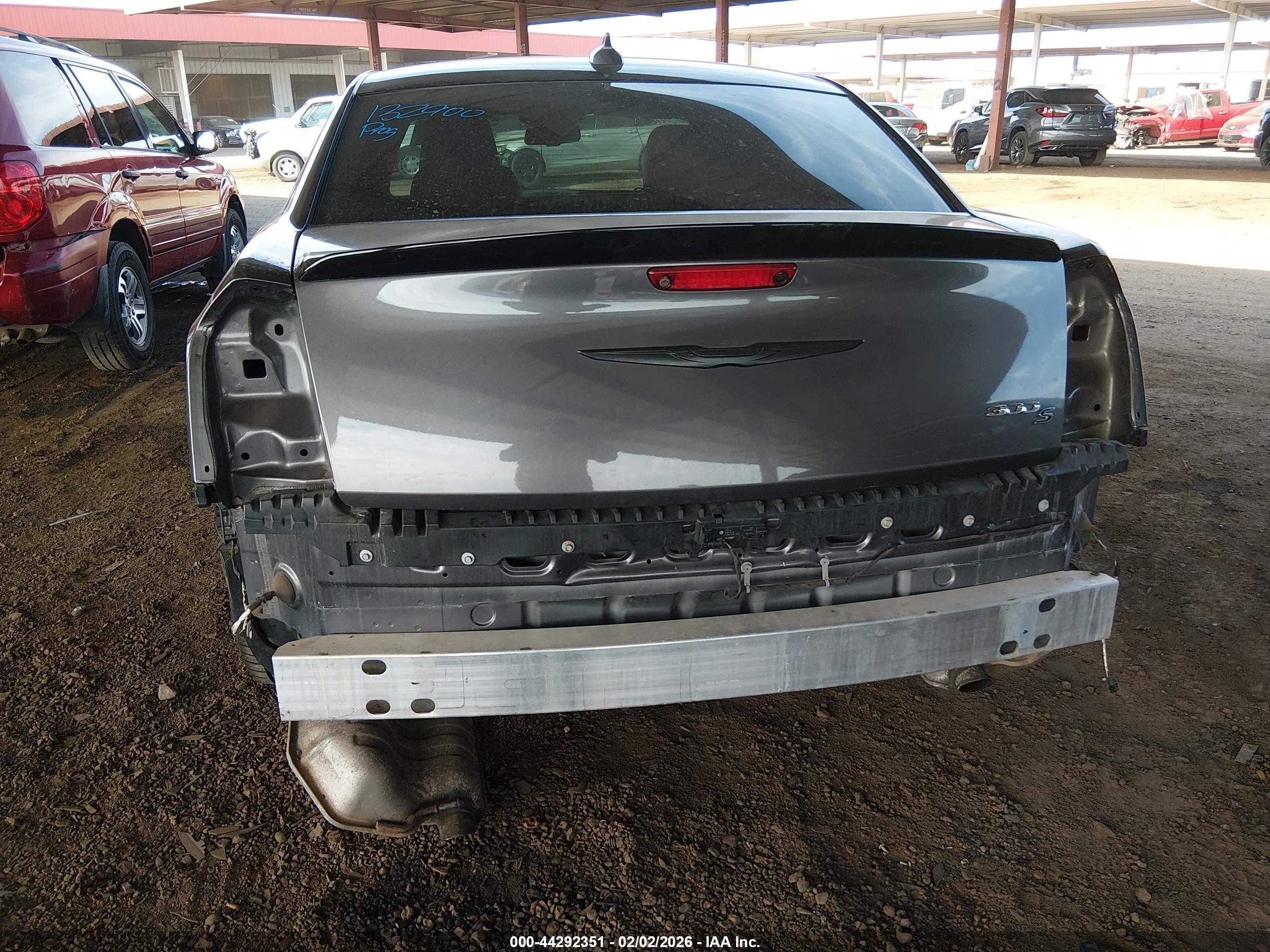 CHRYSLER 300 image 6