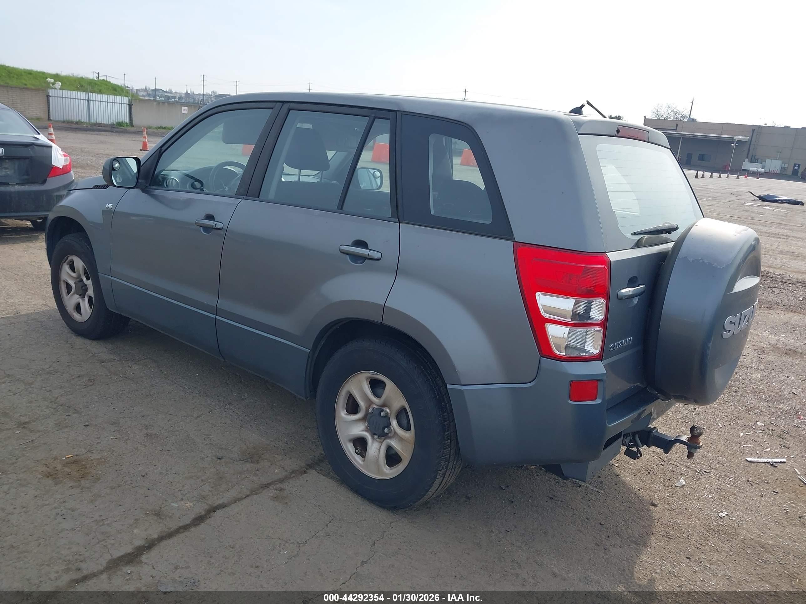 SUZUKI GRAND image 3