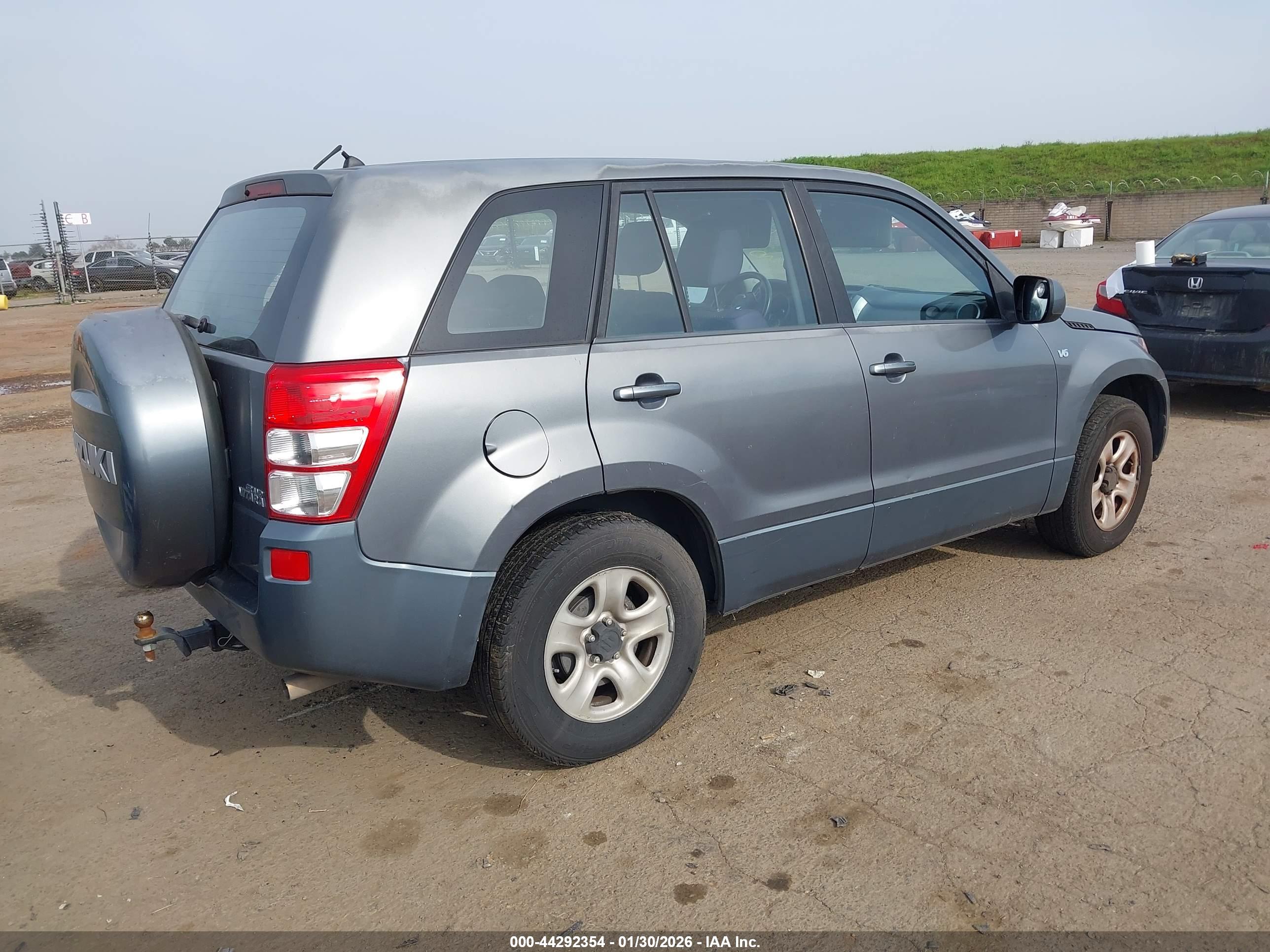 SUZUKI GRAND image 4