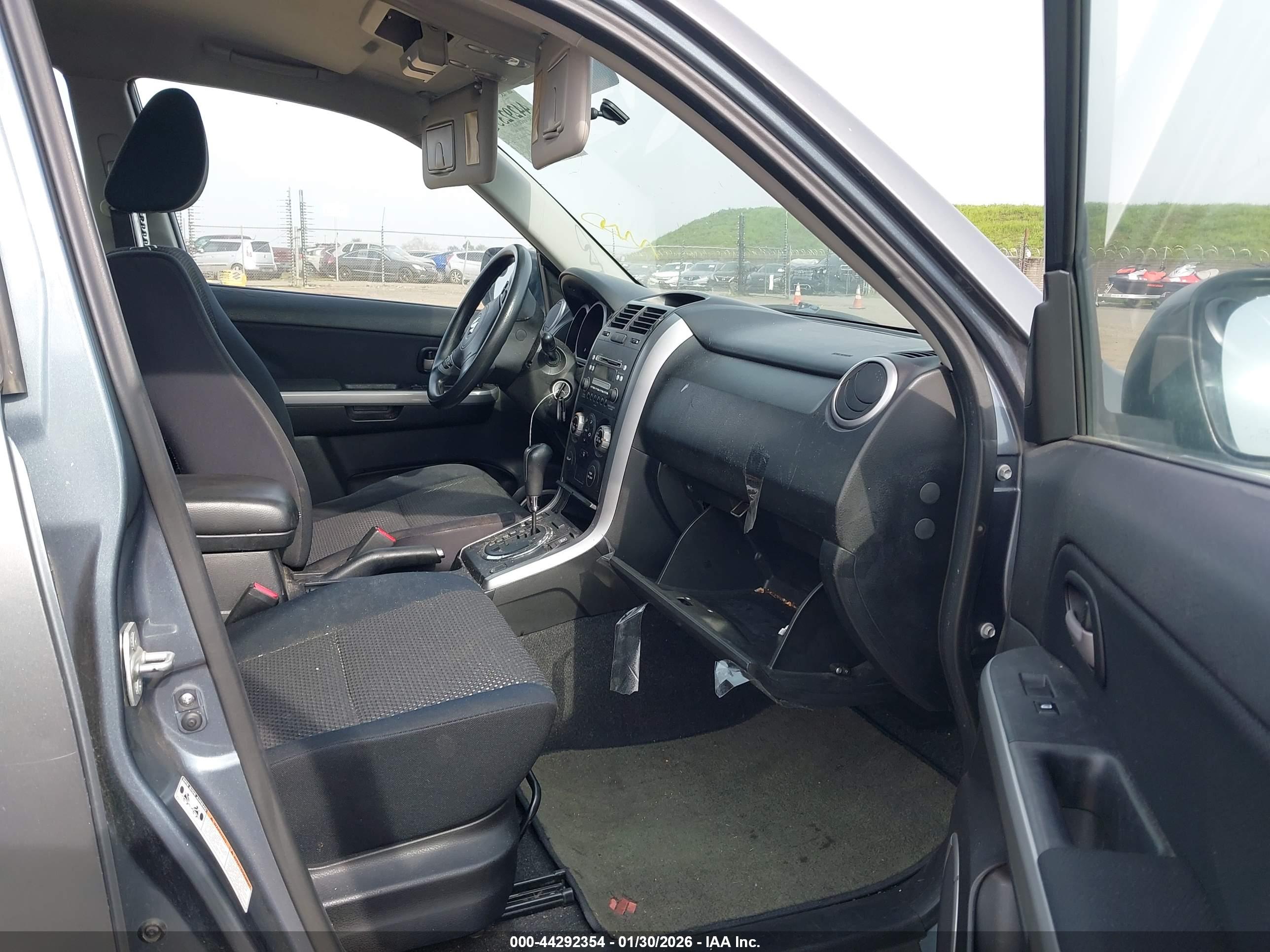 SUZUKI GRAND image 5