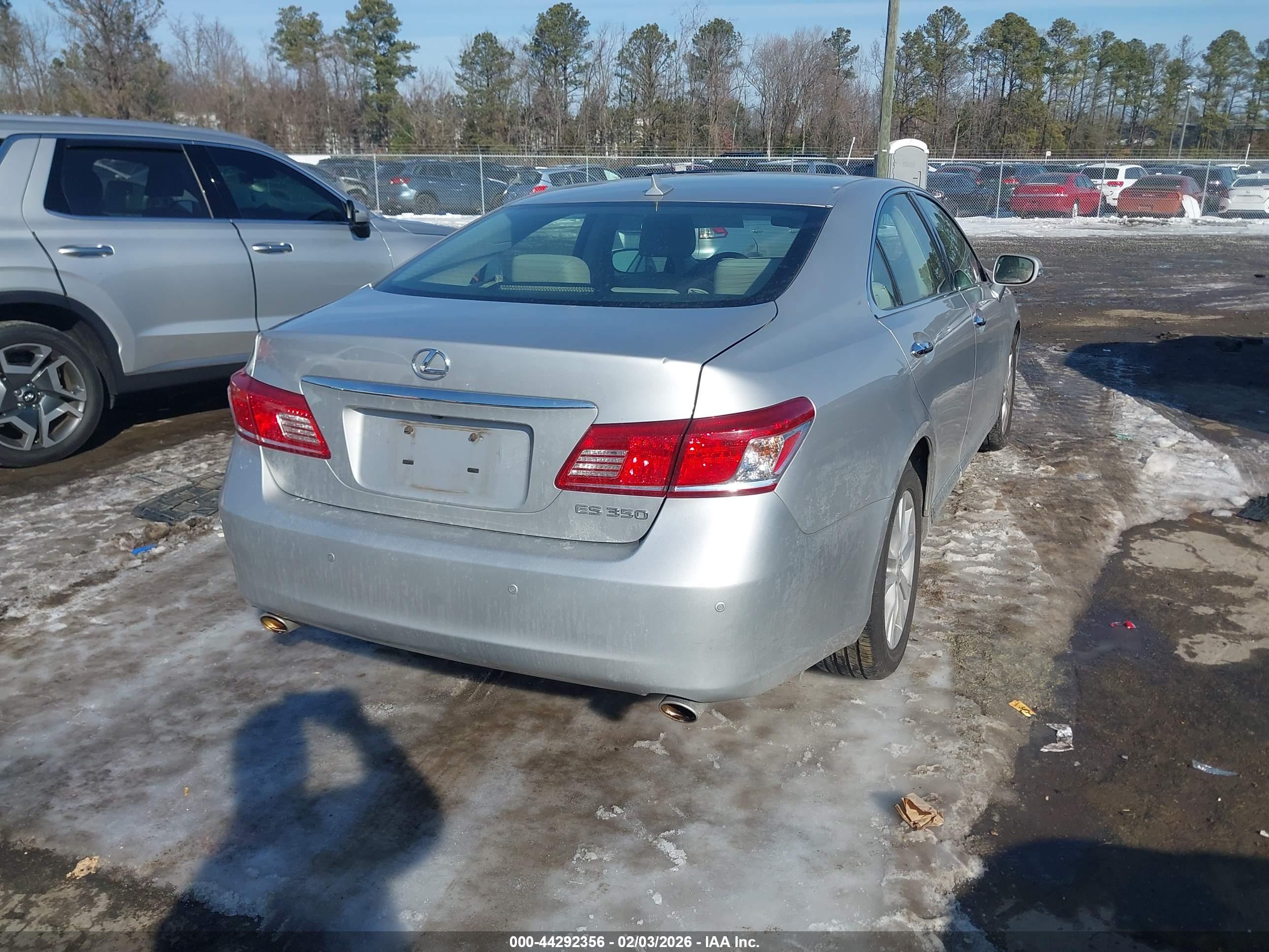 LEXUS ES image 4