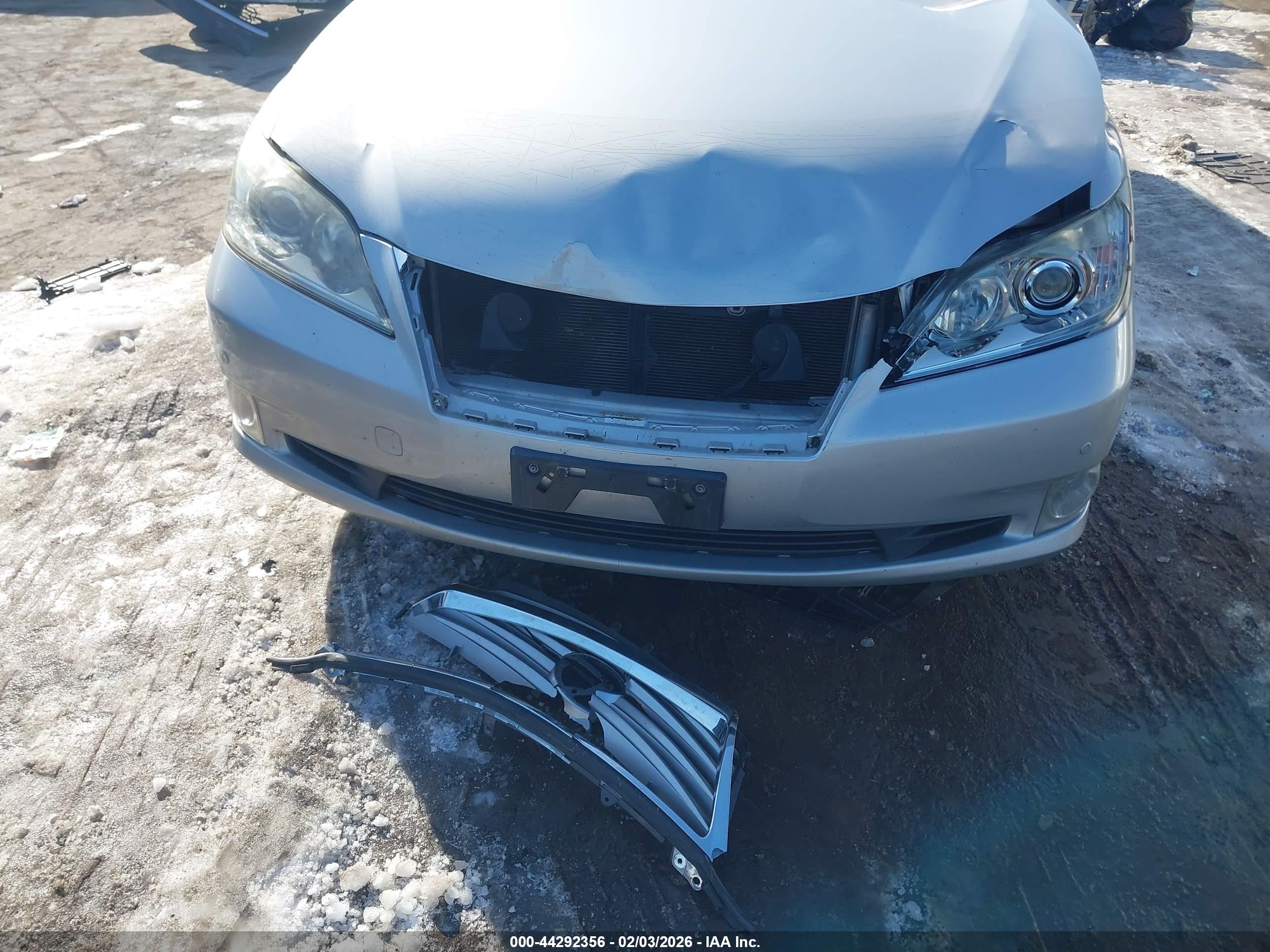 LEXUS ES image 6