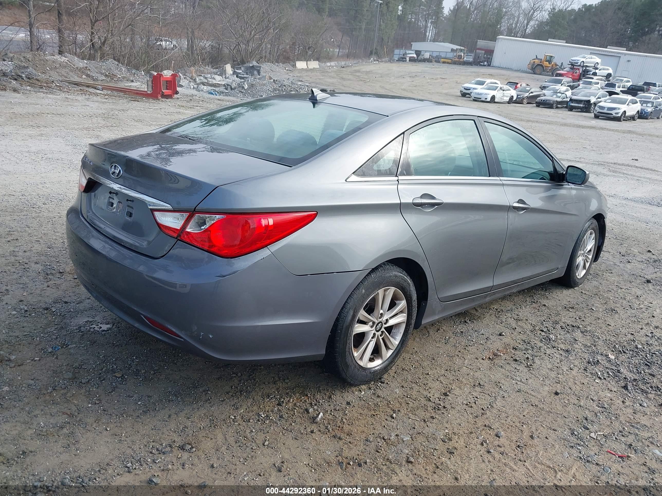 HYUNDAI SONATA image 4