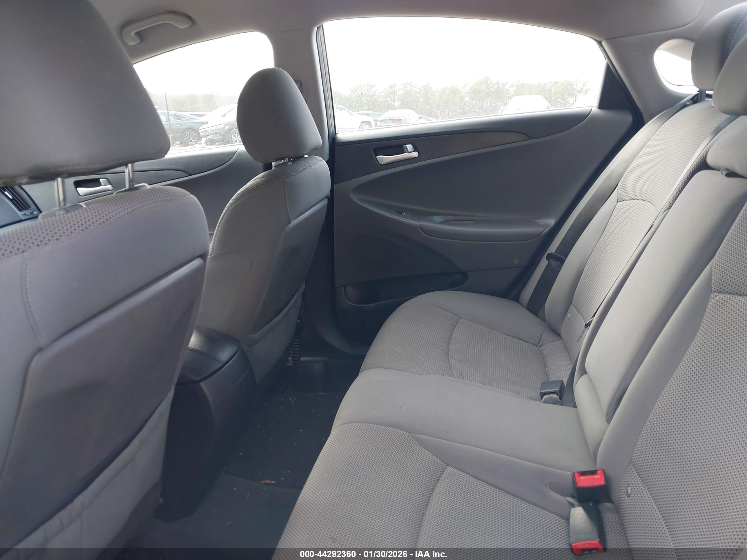 HYUNDAI SONATA image 8