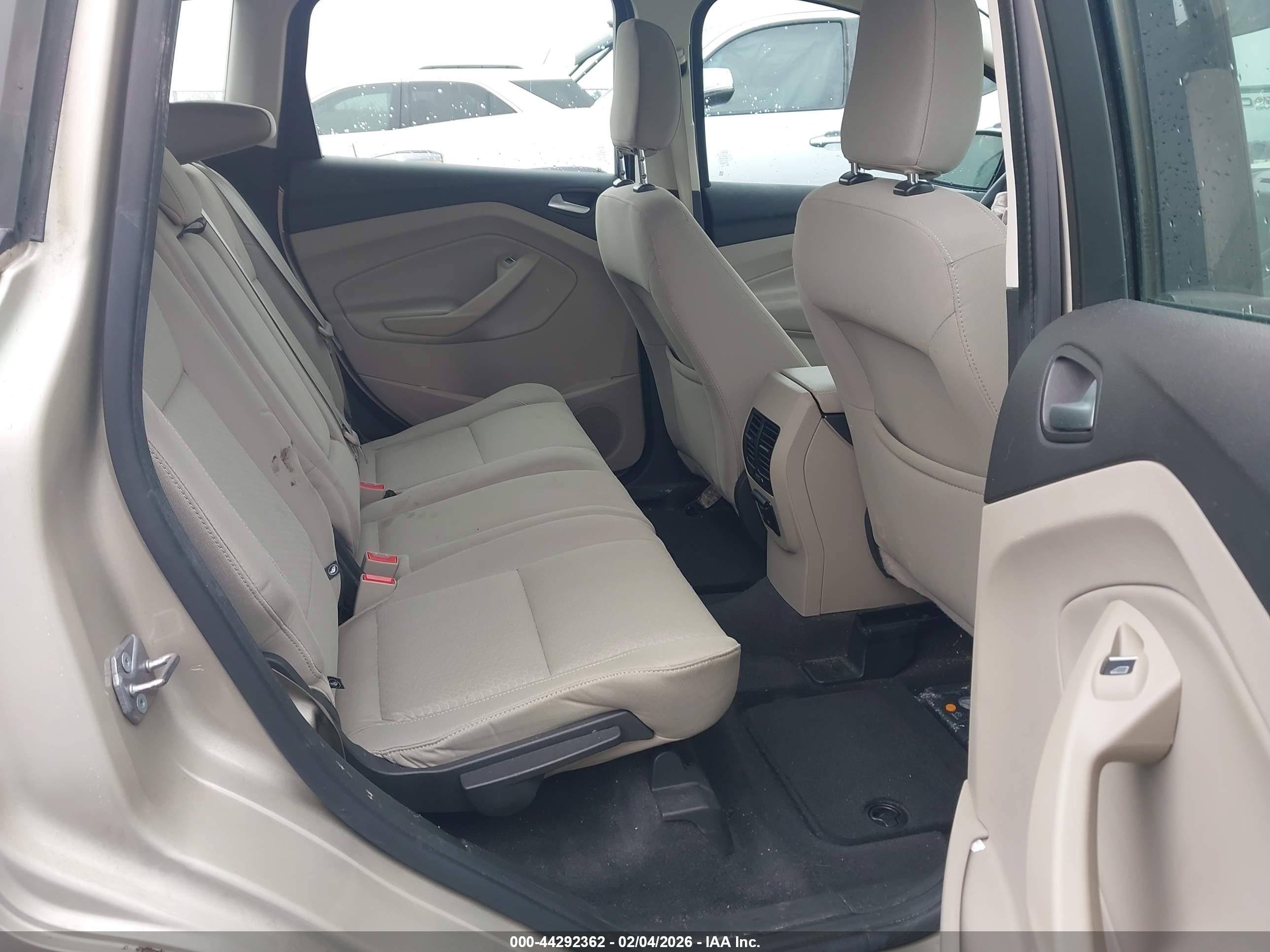 FORD C-MAX image 8