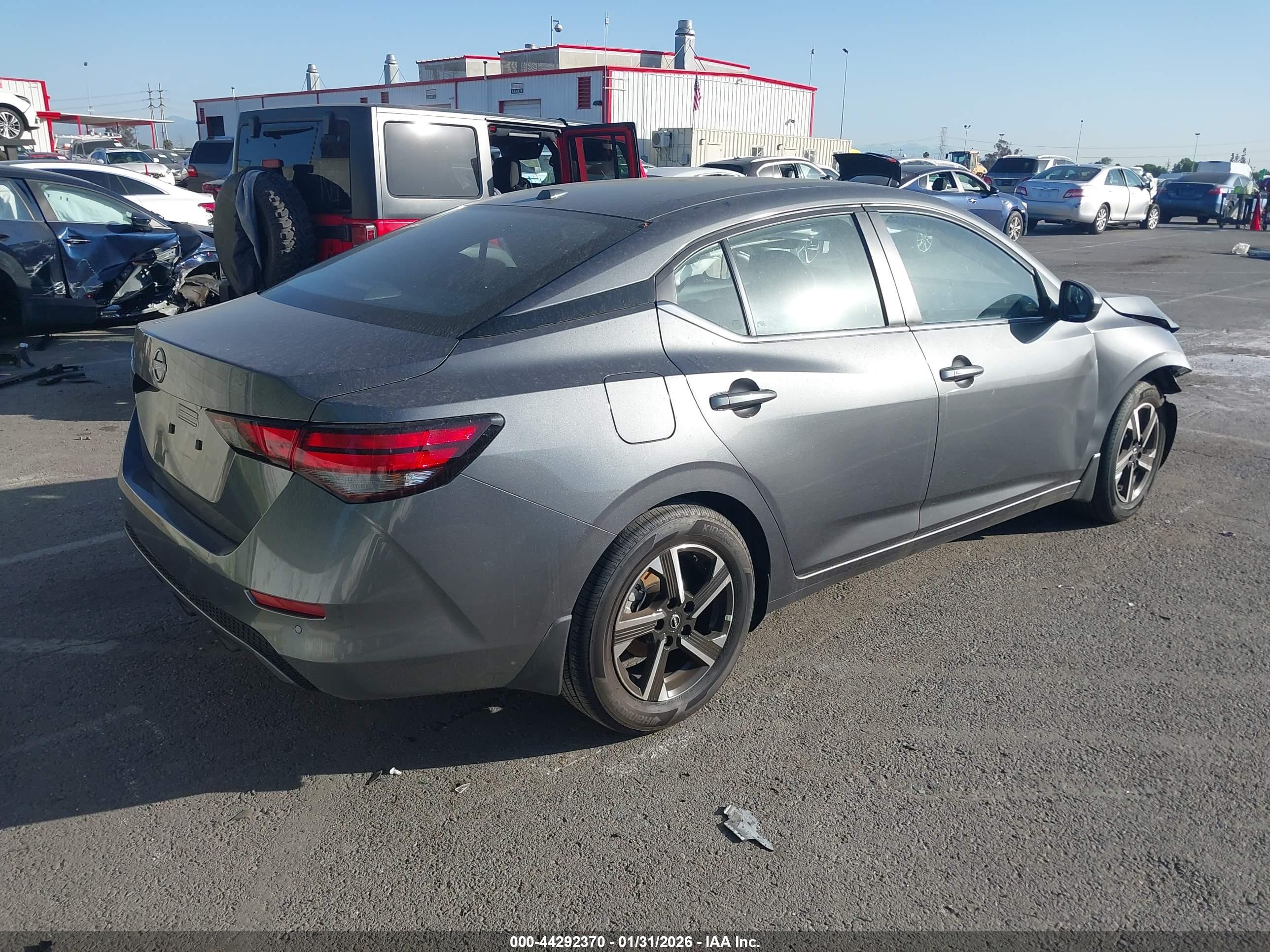 NISSAN SENTRA image 4