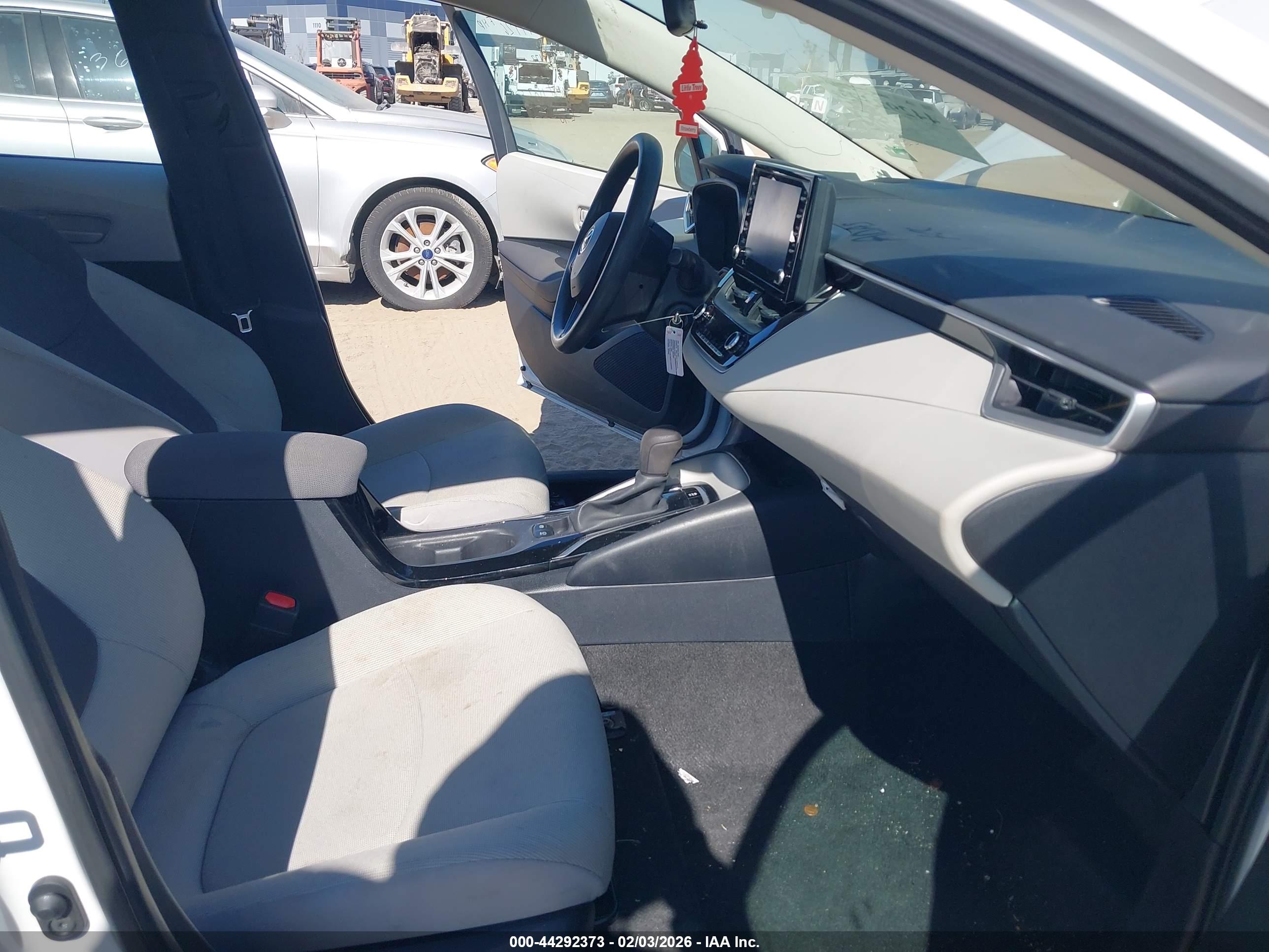 TOYOTA COROLLA image 5
