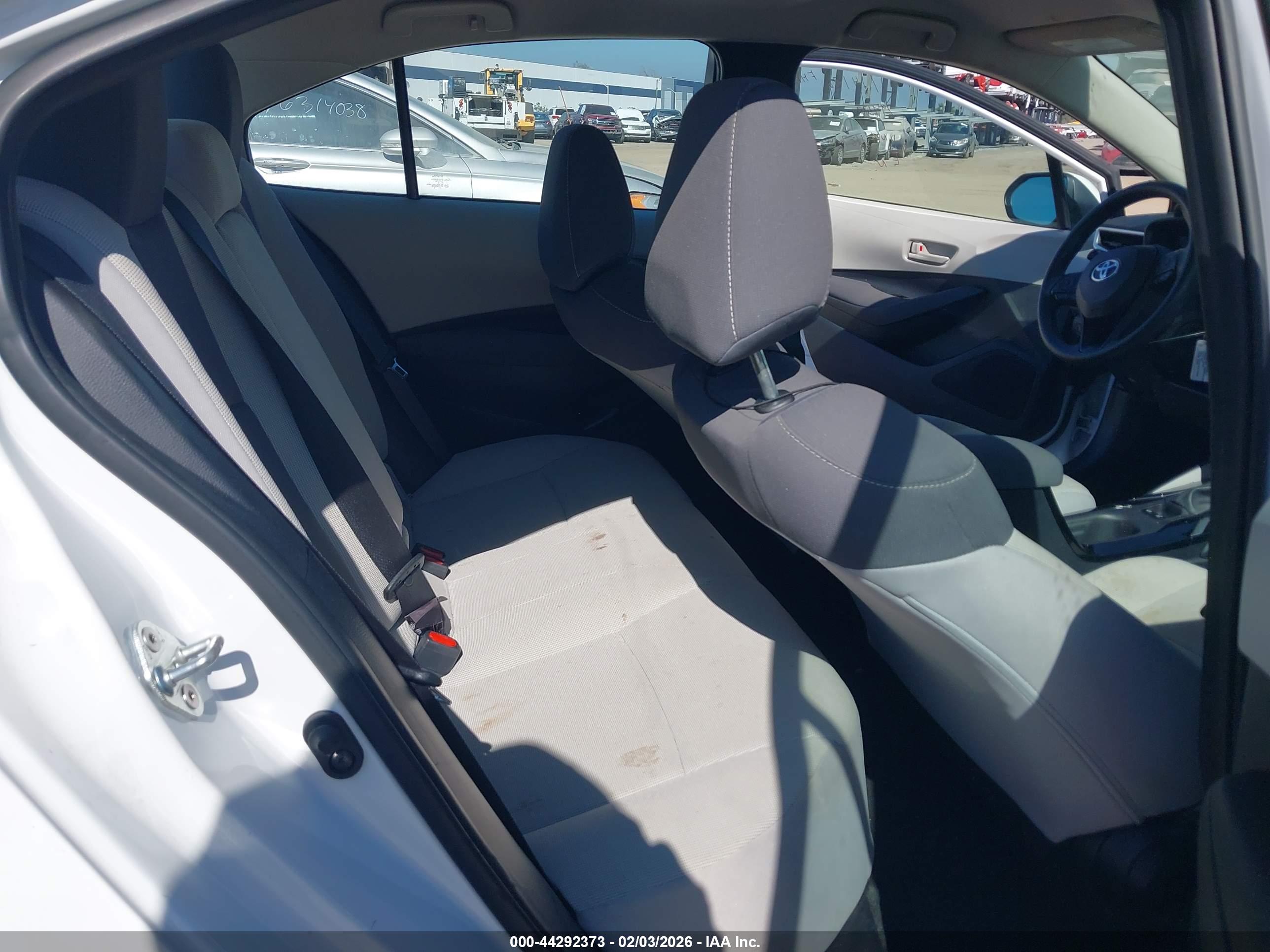 TOYOTA COROLLA image 8