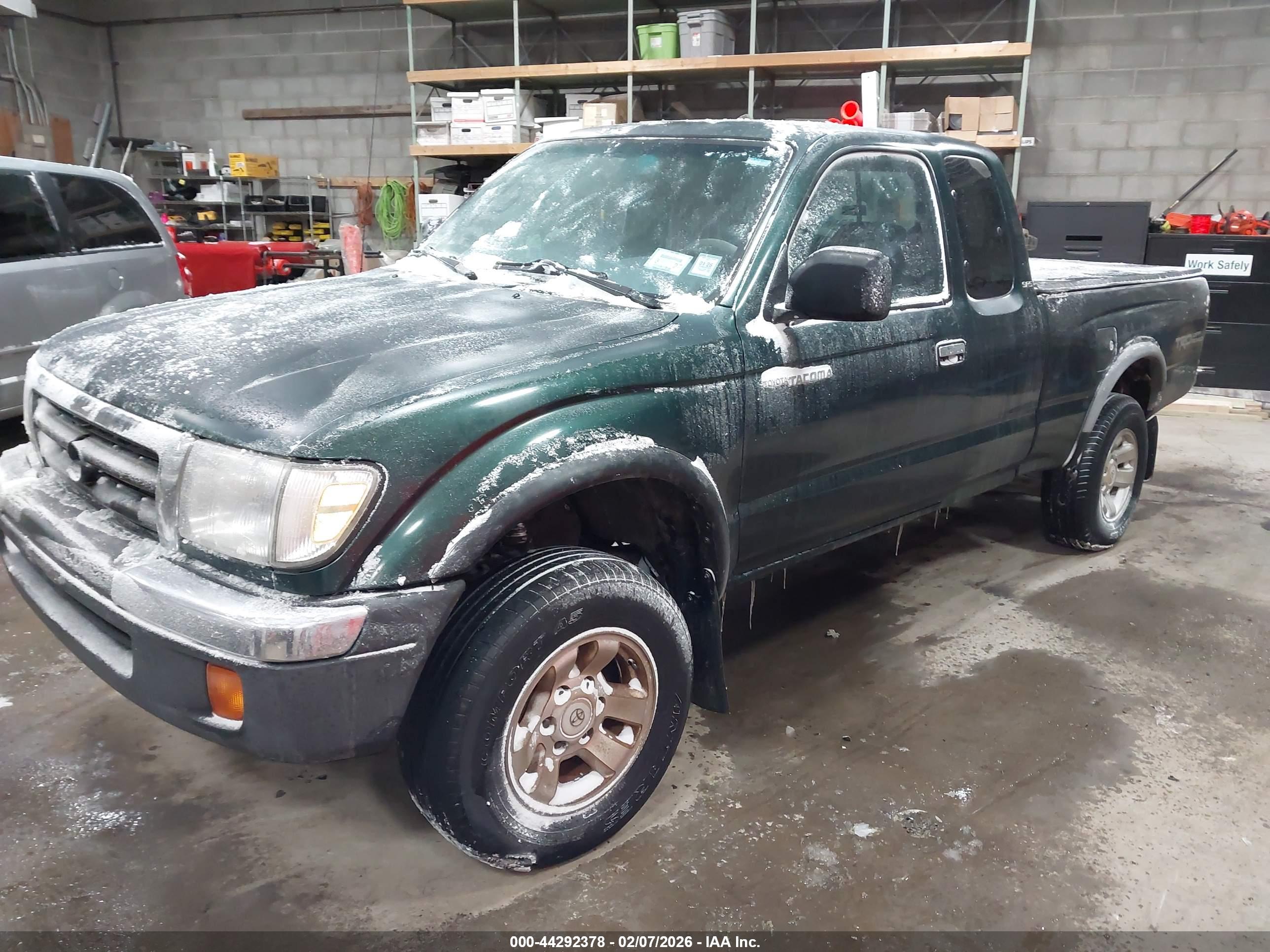 TOYOTA TACOMA image 2