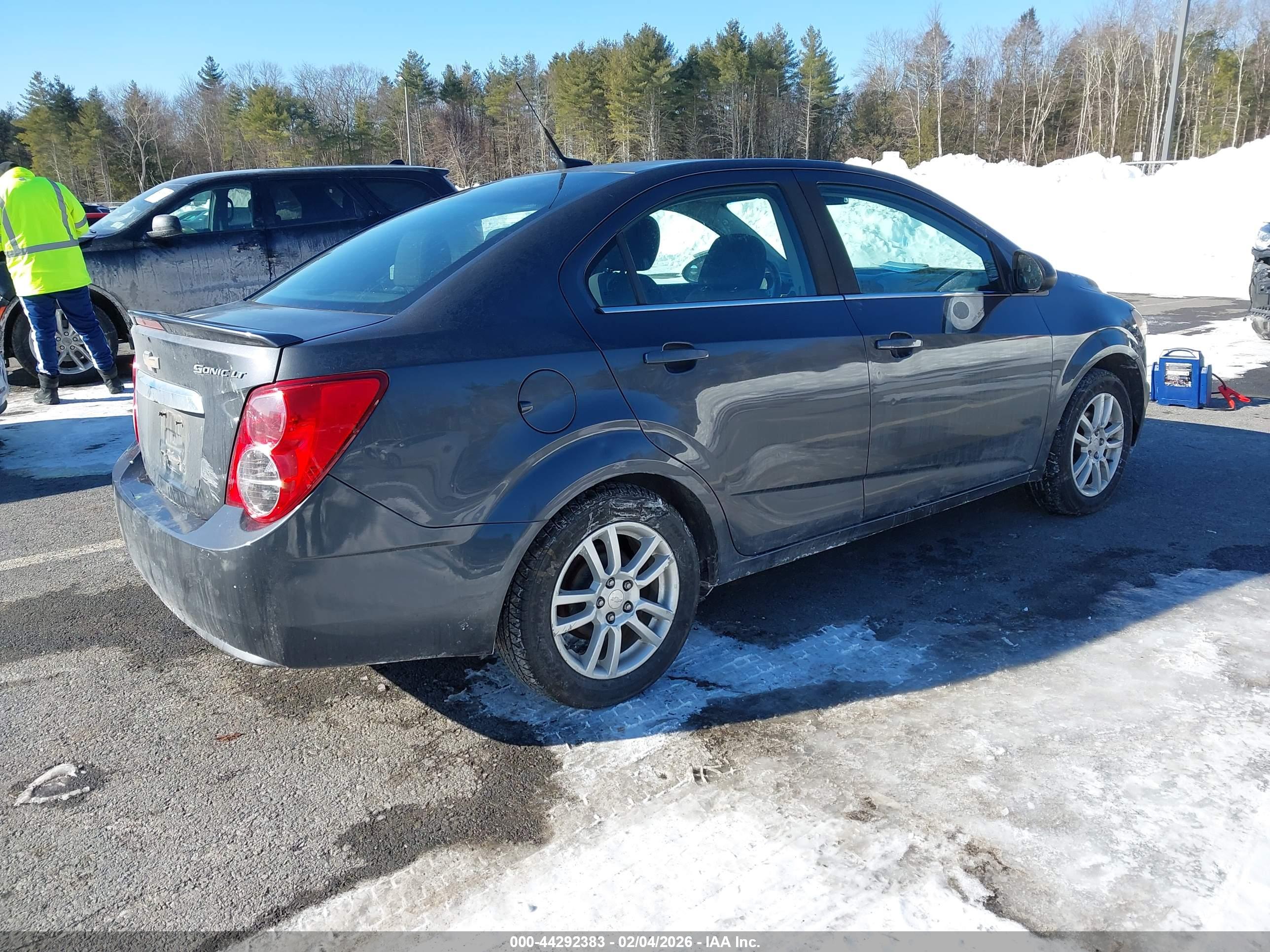 CHEVROLET SONIC image 4