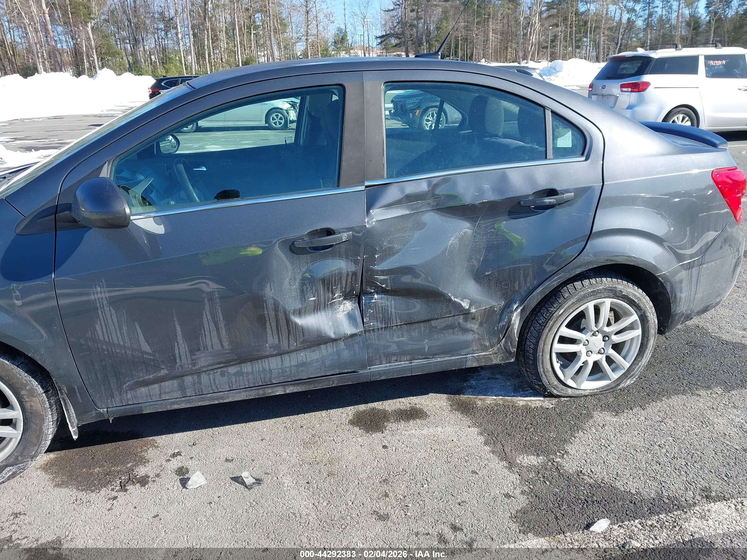 CHEVROLET SONIC image 6