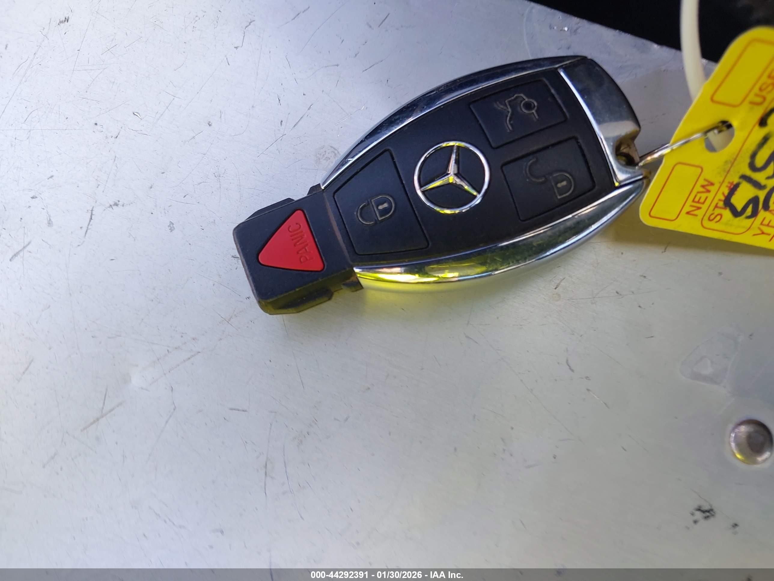 MERCEDES-BENZ E image 11