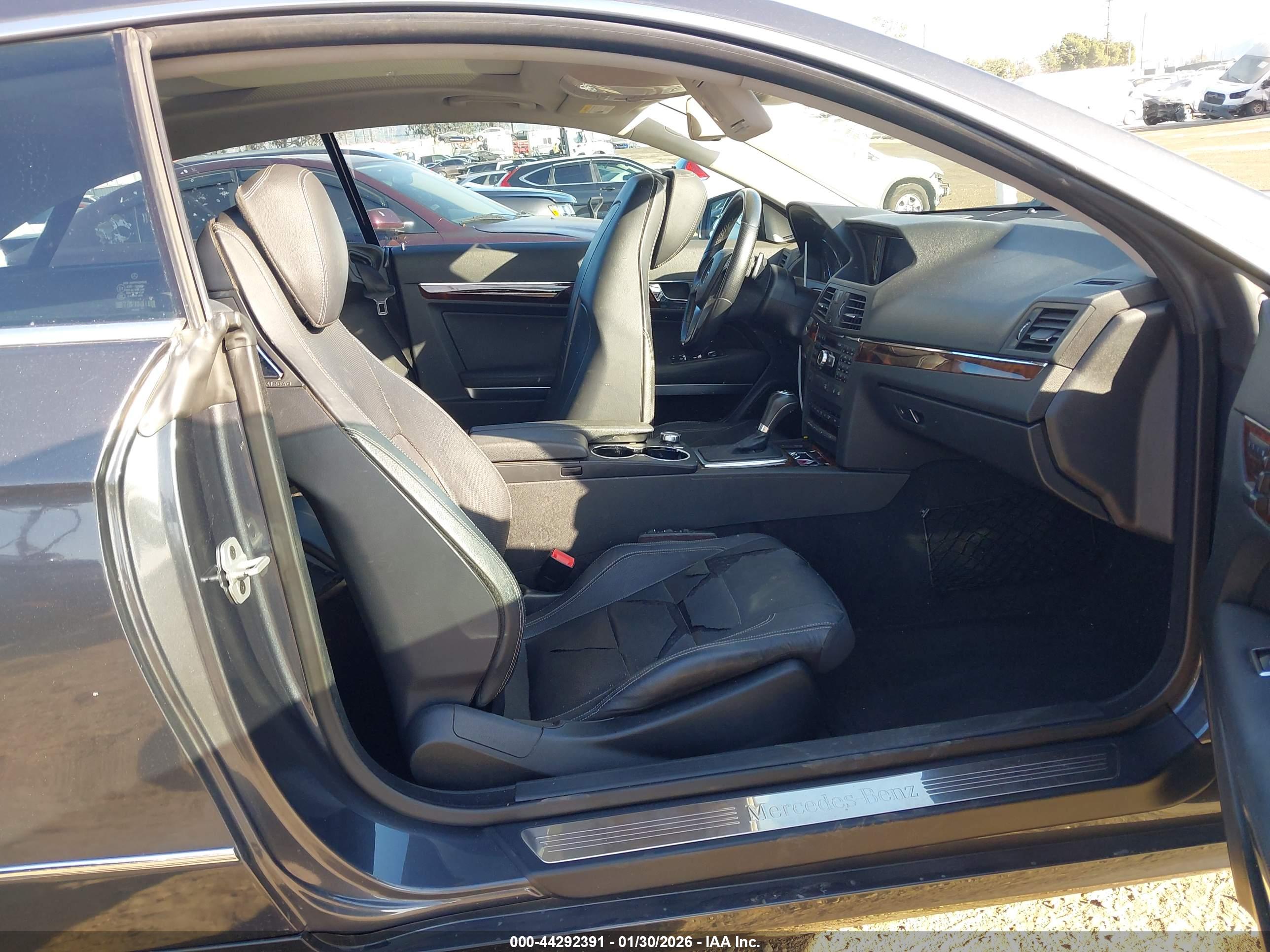 MERCEDES-BENZ E image 5