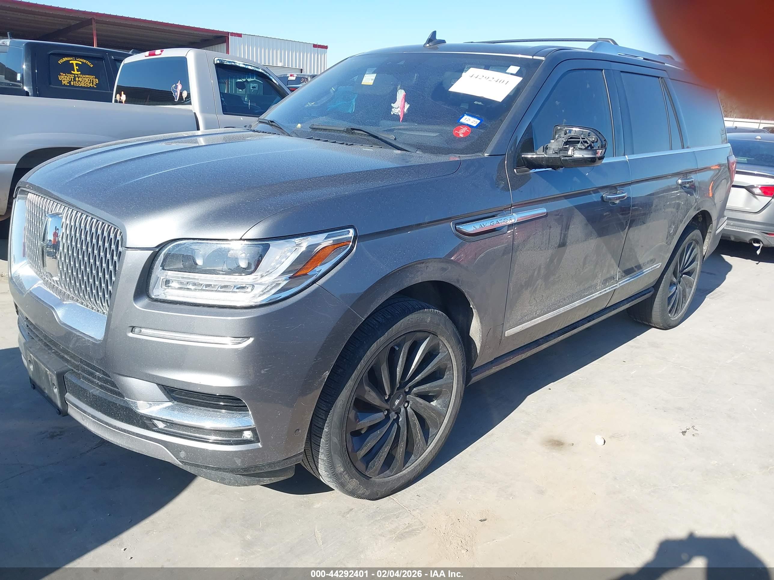 LINCOLN NAVIGATOR image 2