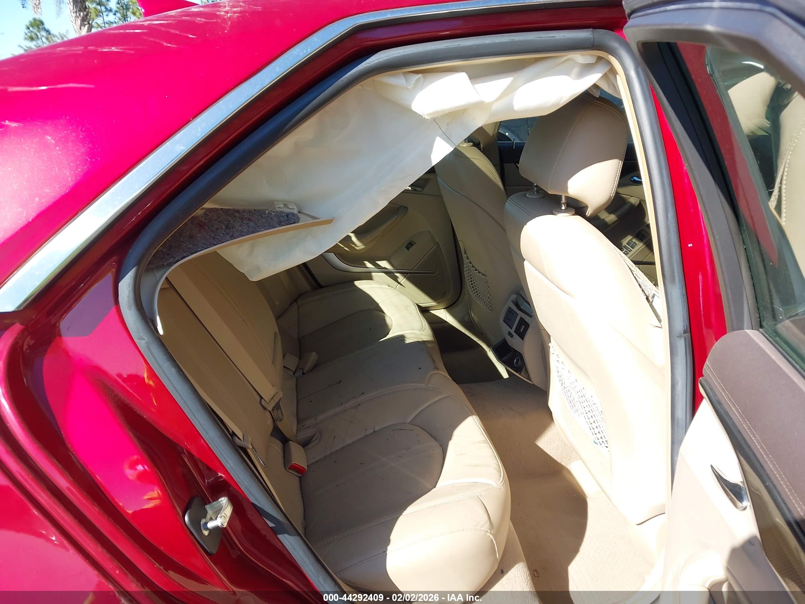 CADILLAC CTS image 8