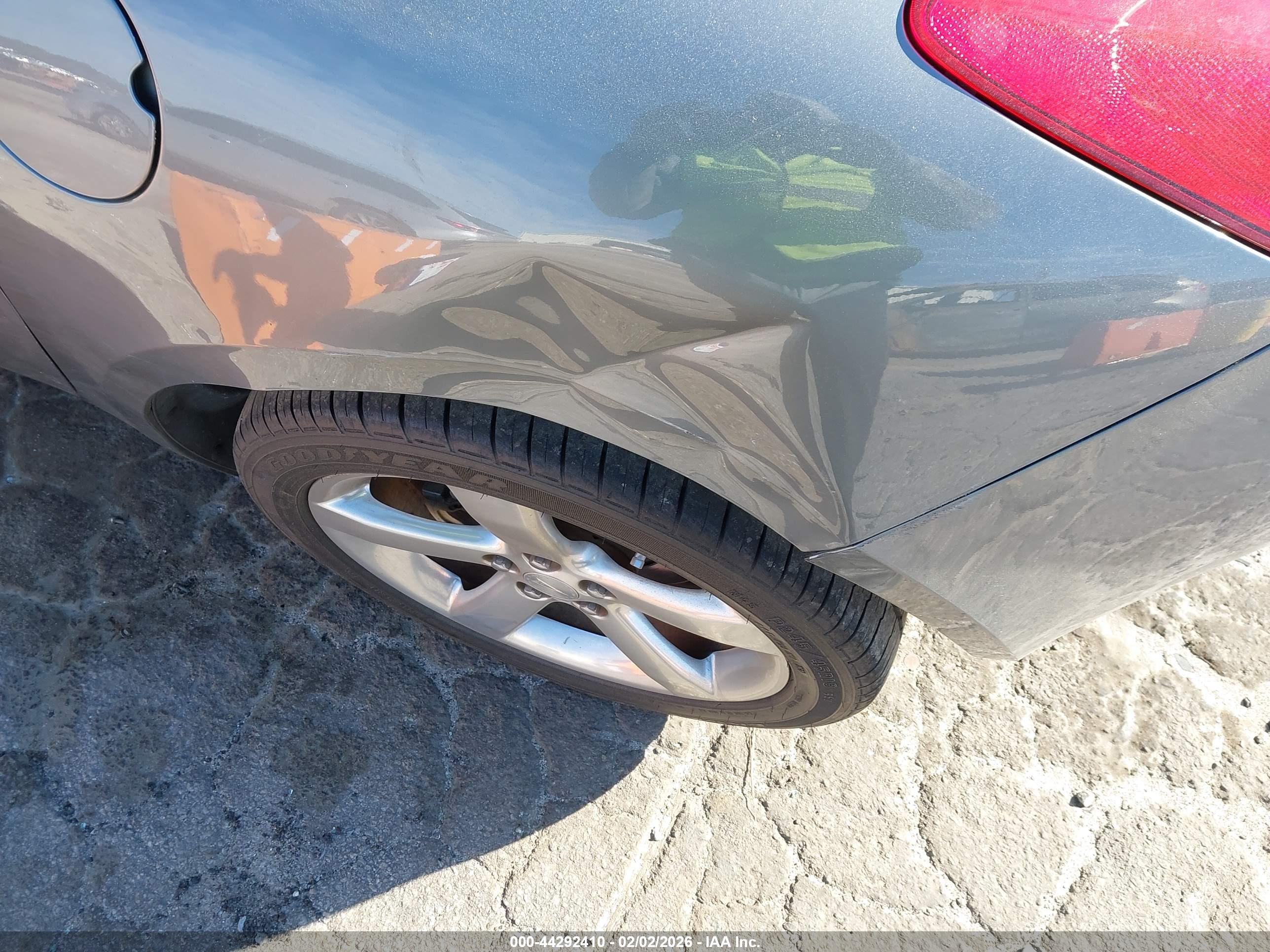 PONTIAC SOLSTICE image 6