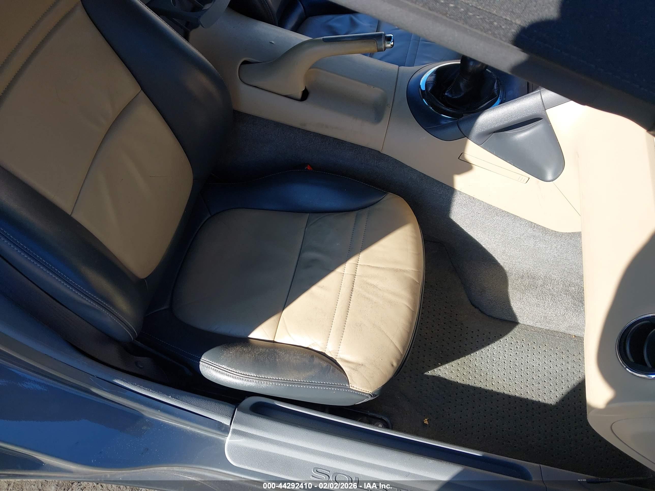 PONTIAC SOLSTICE image 8