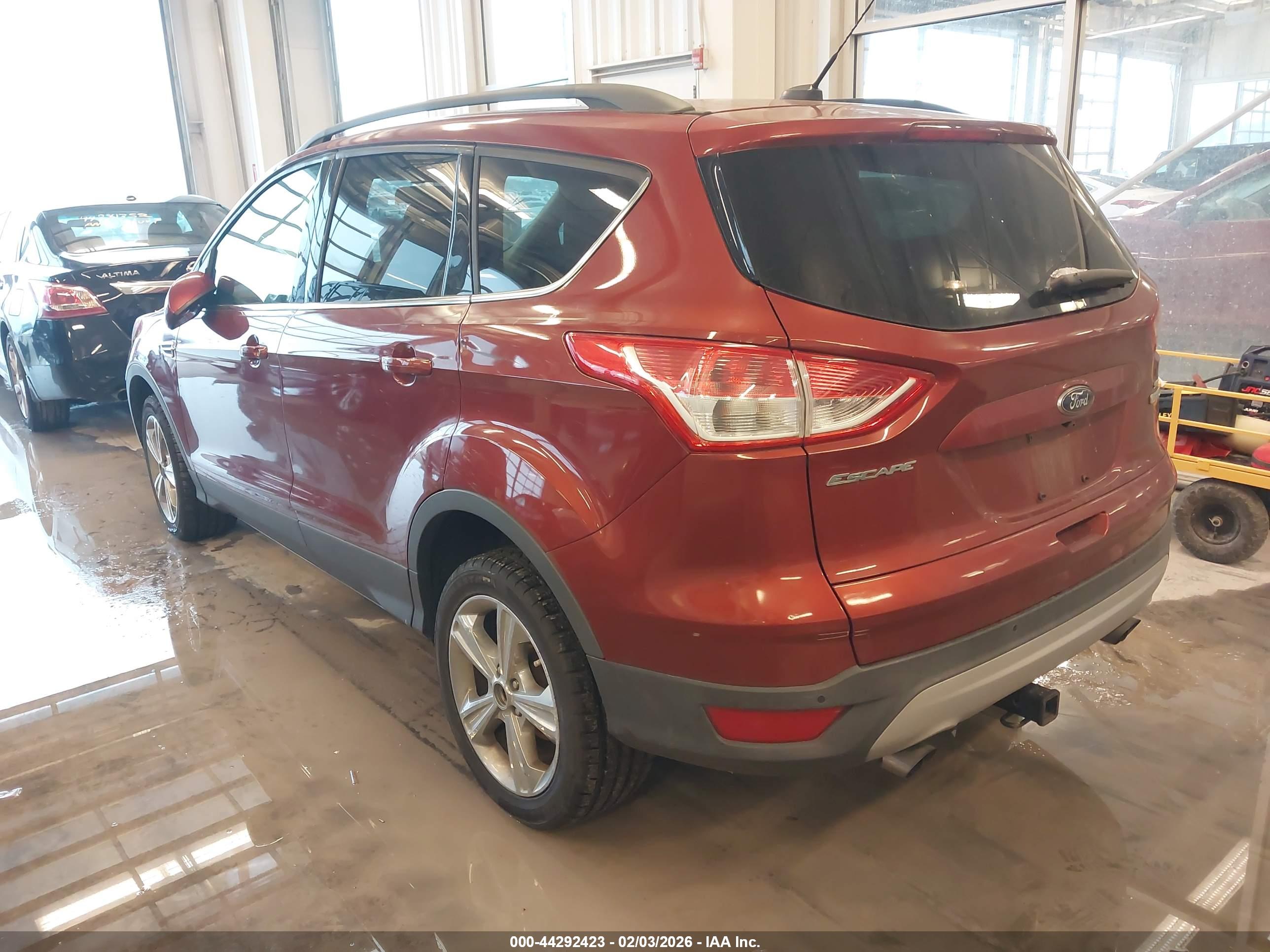 FORD ESCAPE image 3