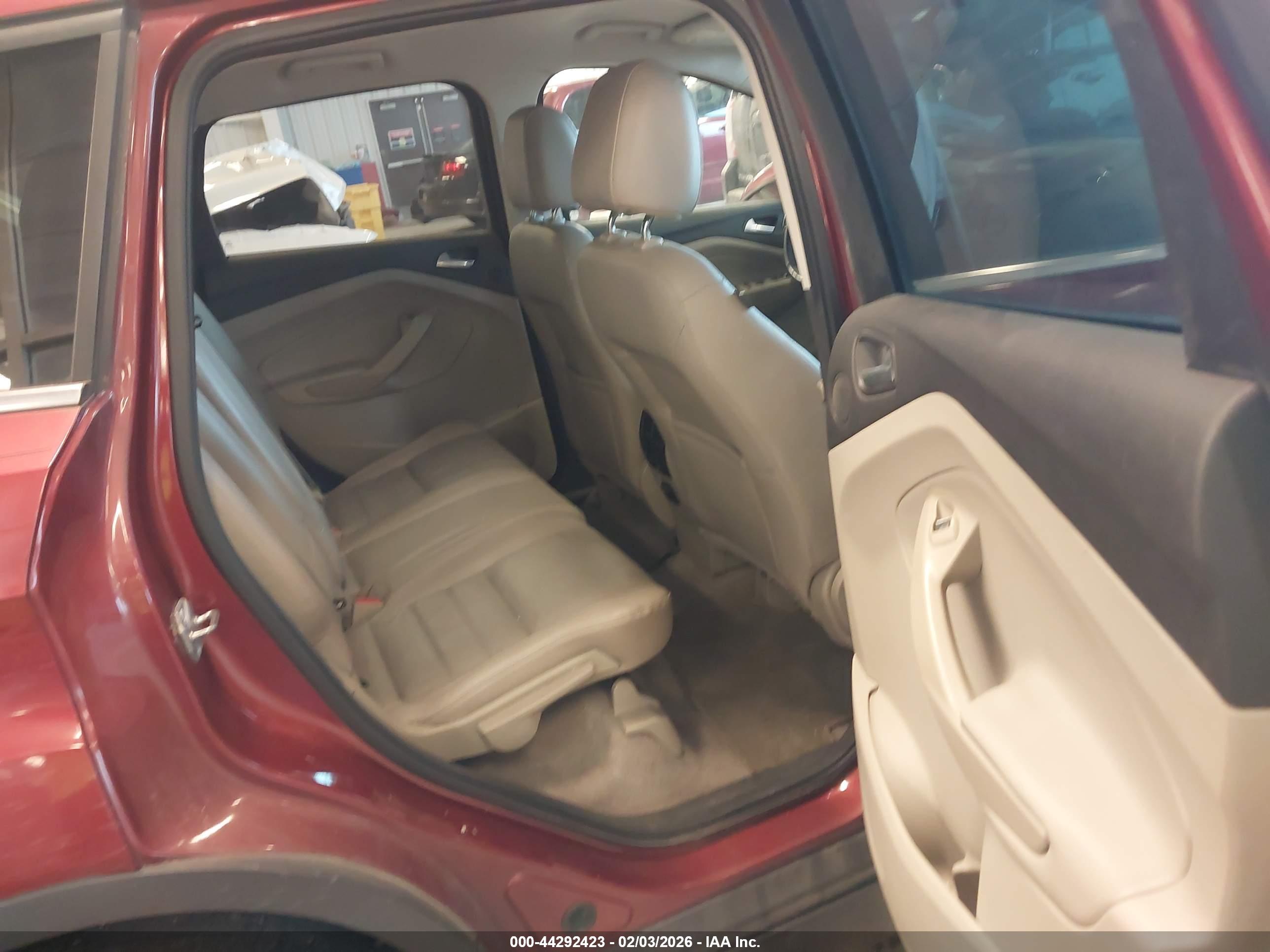FORD ESCAPE image 8