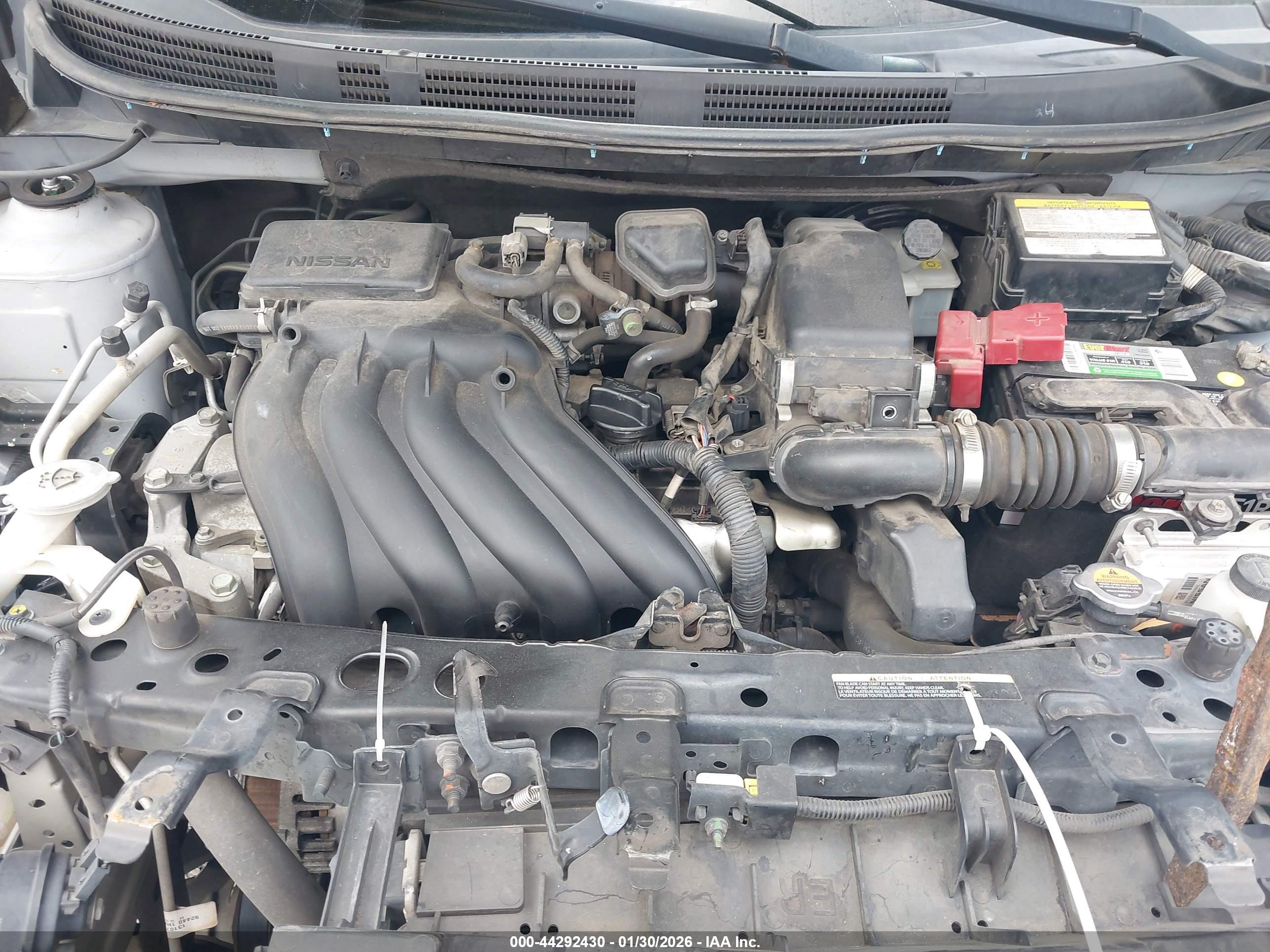 NISSAN VERSA image 10