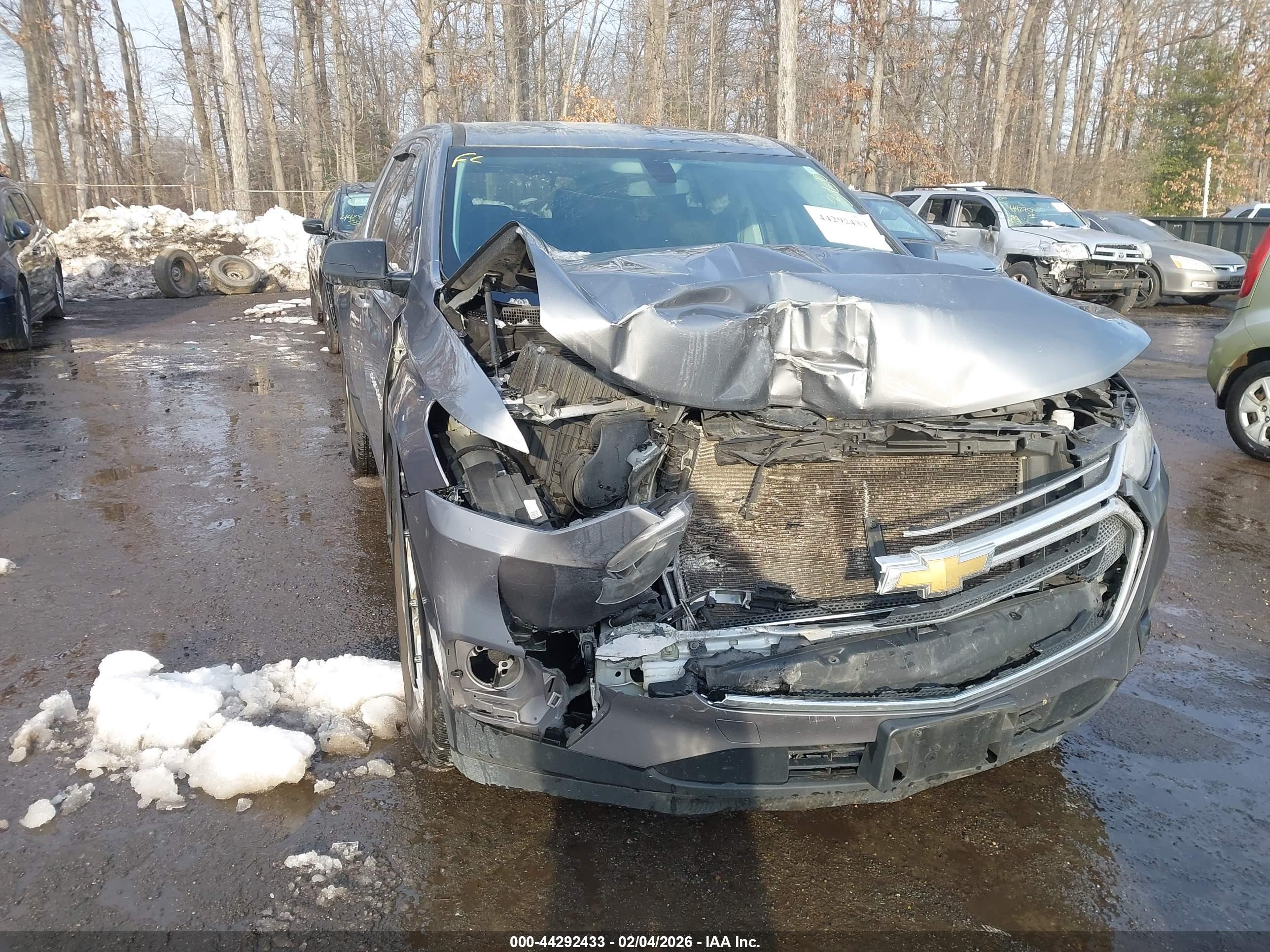 CHEVROLET TRAVERSE image 6