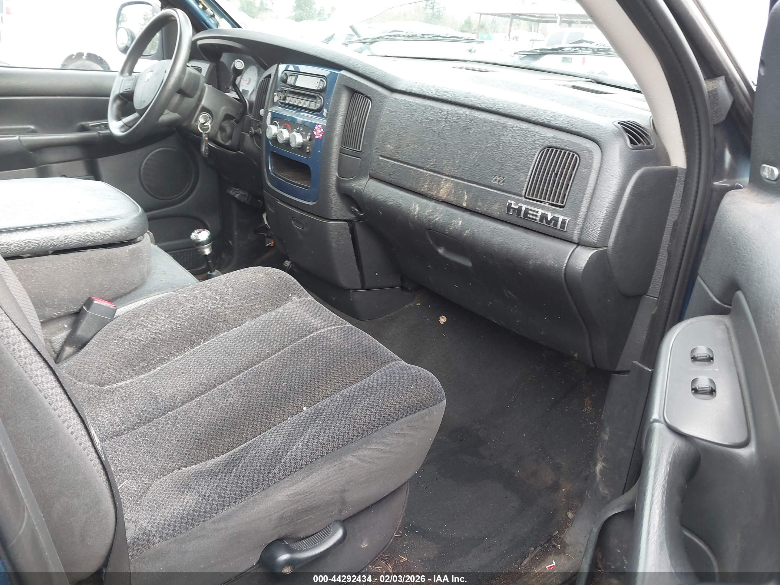 DODGE RAM image 5