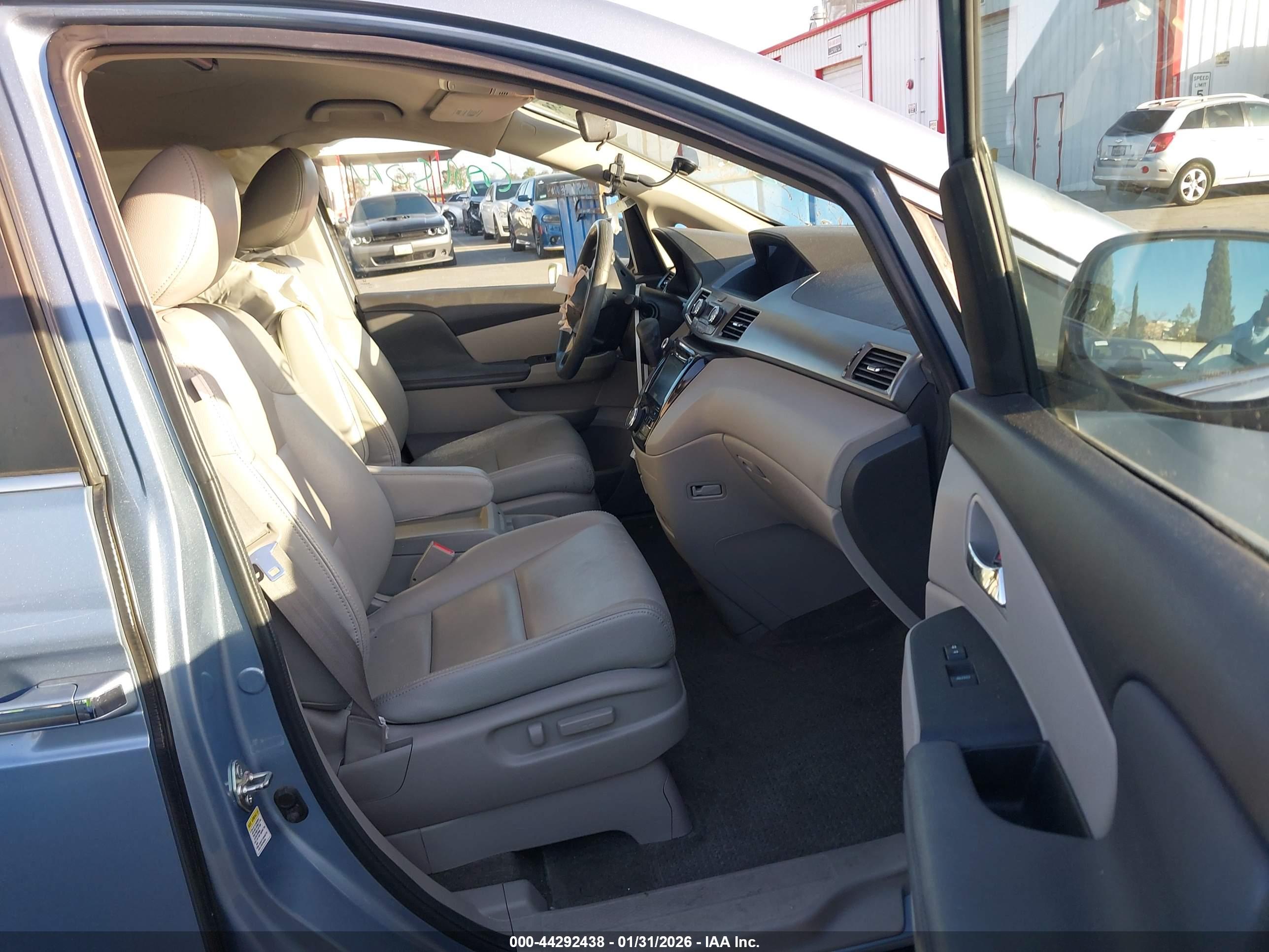 HONDA ODYSSEY image 5