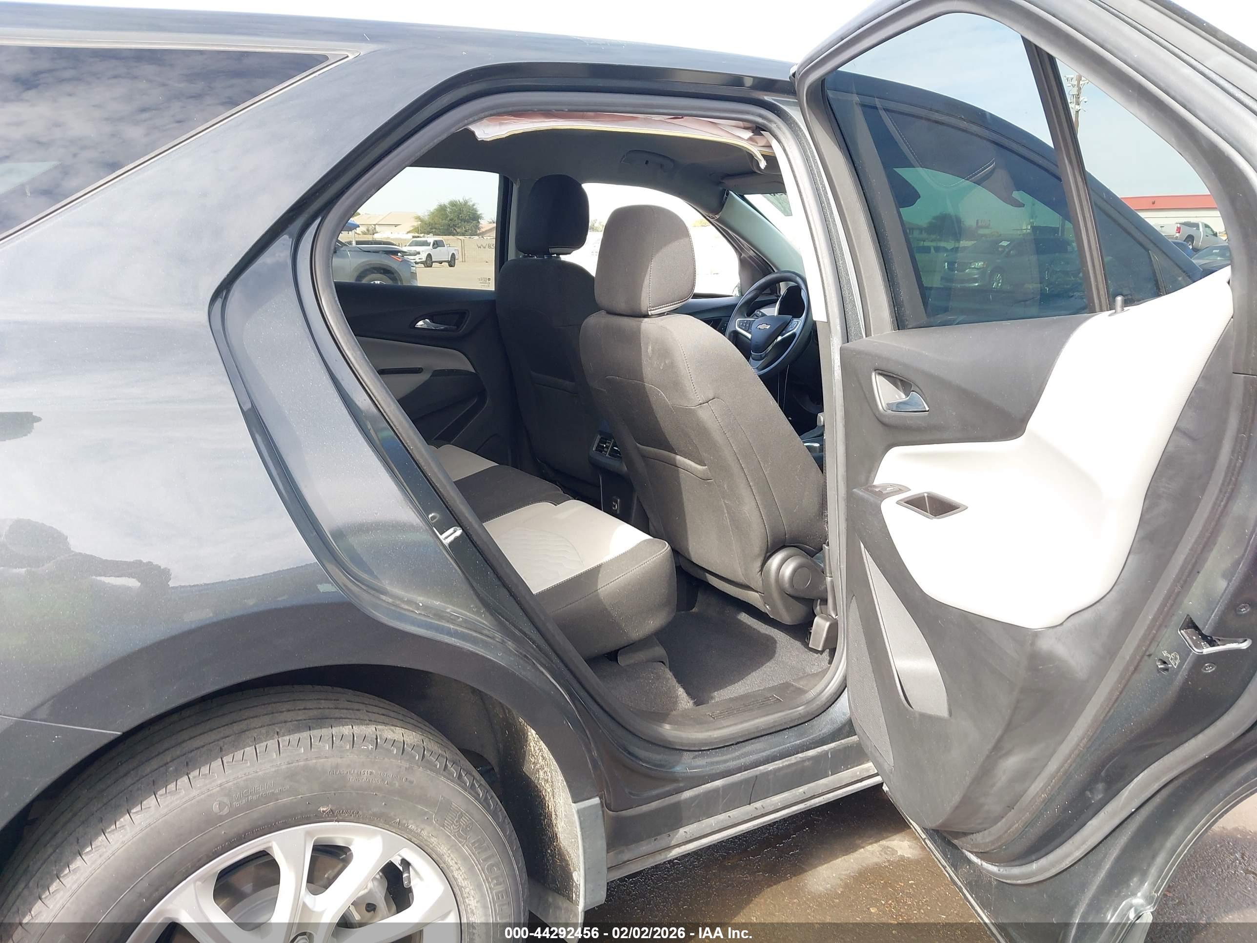 CHEVROLET EQUINOX image 8
