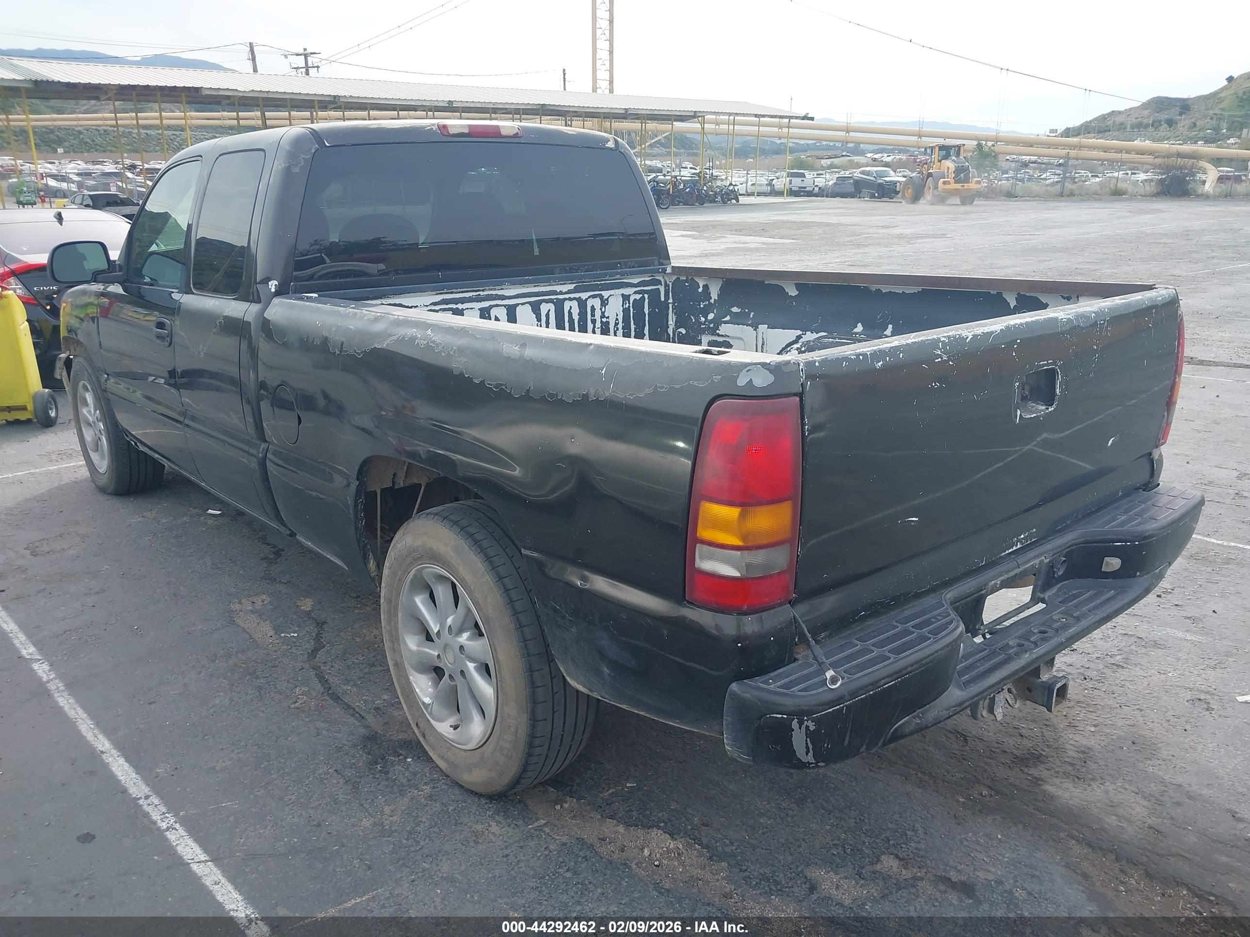 CHEVROLET SILVERADO image 3