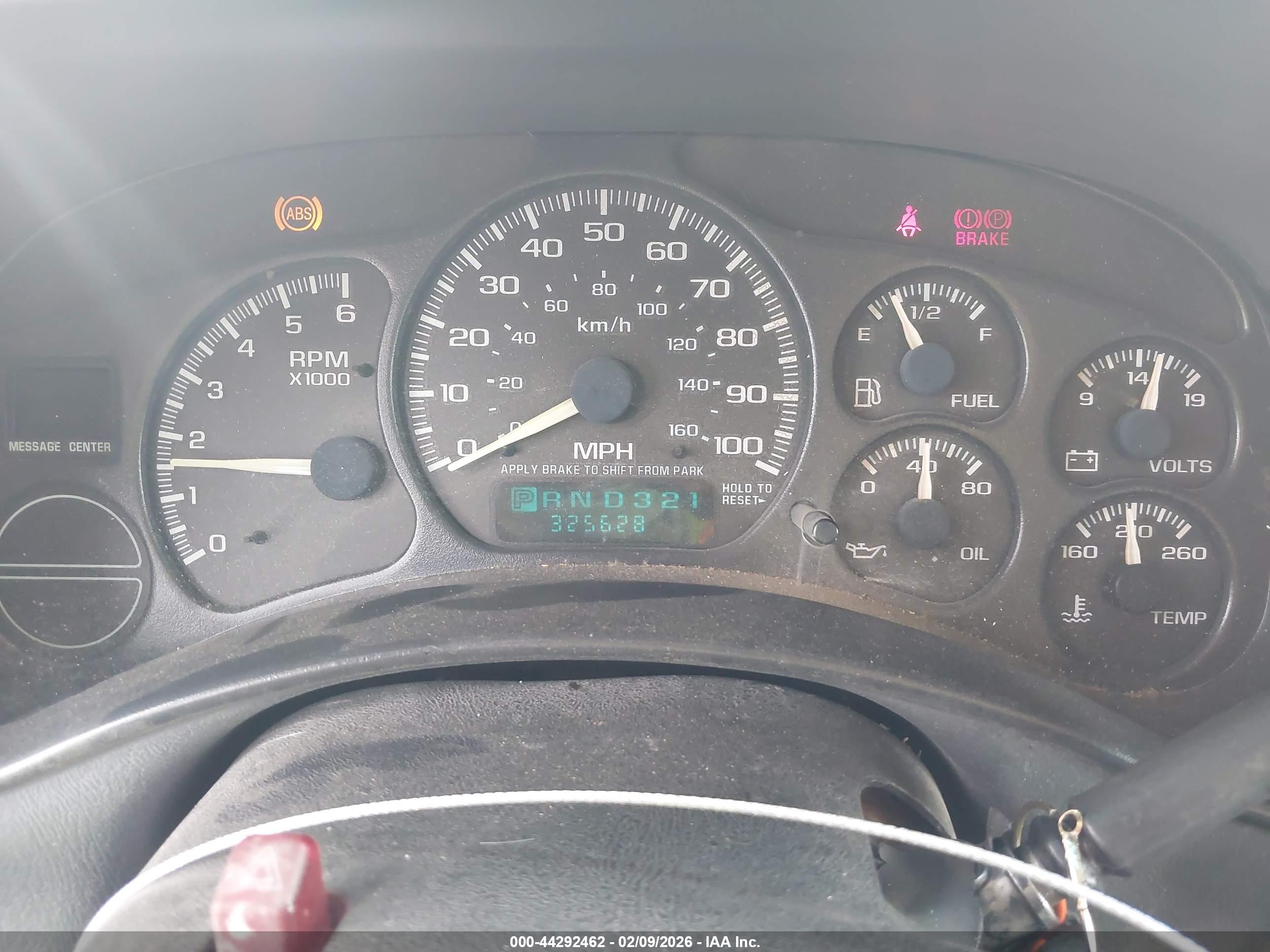CHEVROLET SILVERADO image 7