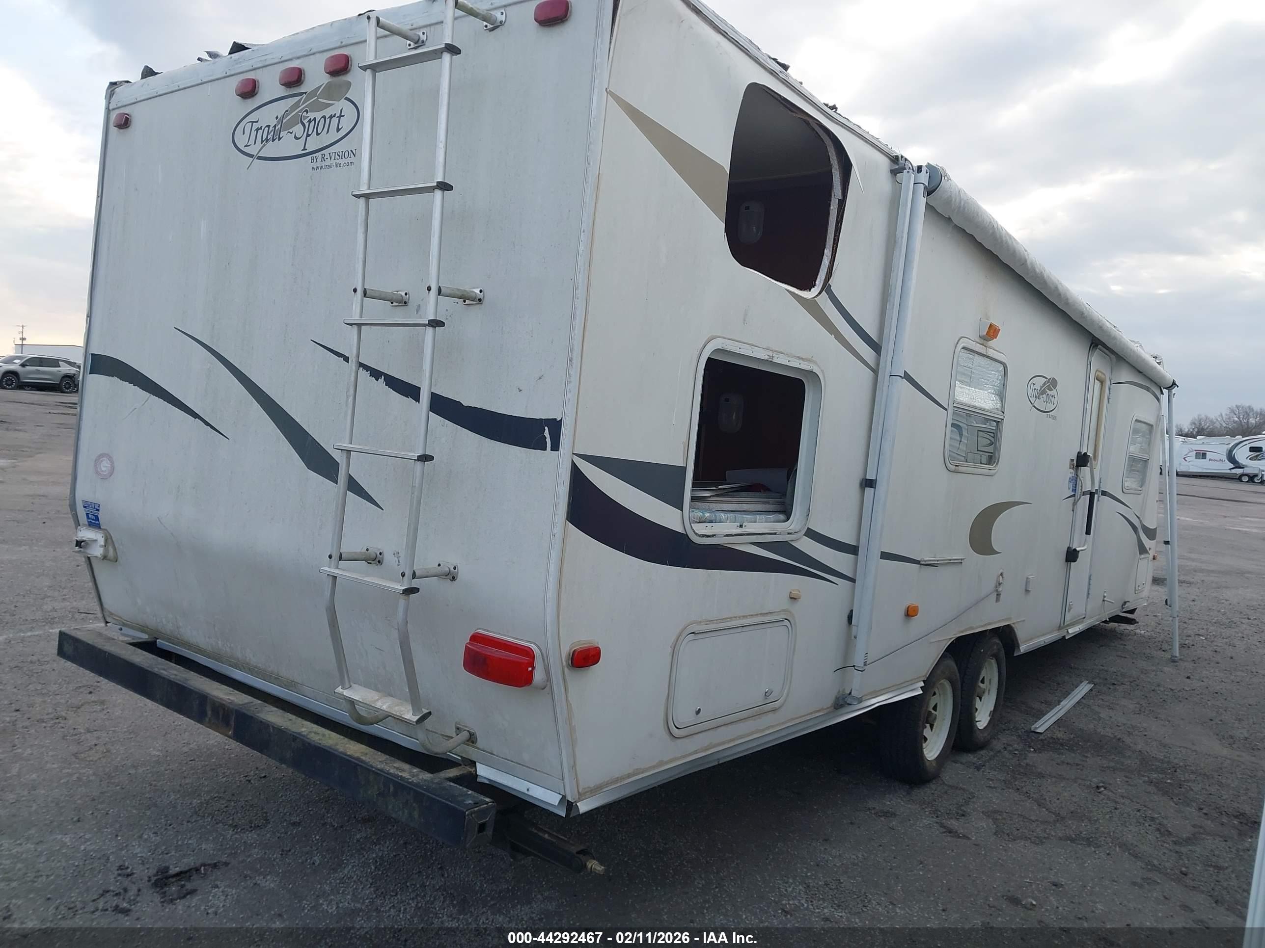 R-VISION TRAIL image 4