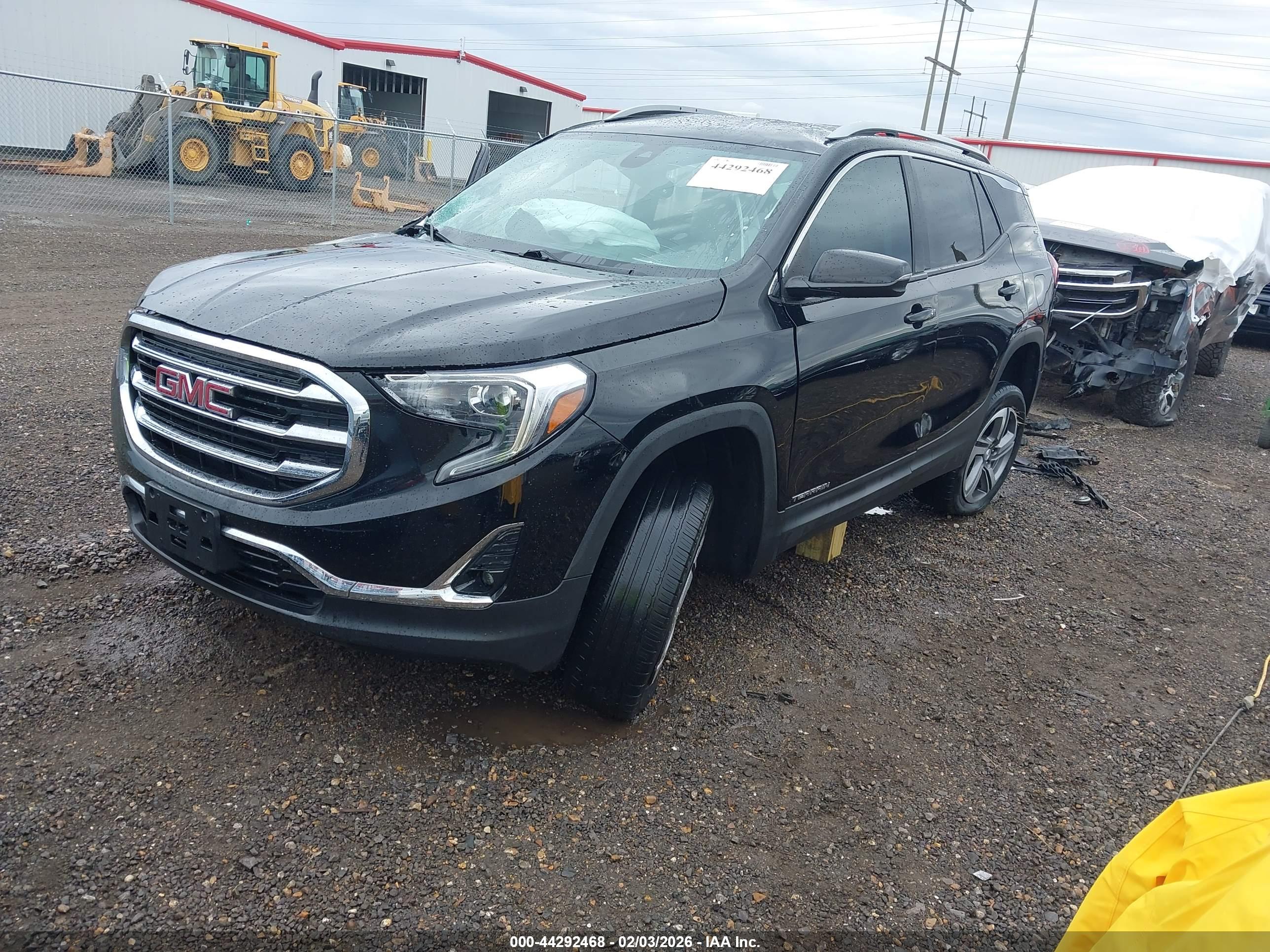 GMC TERRAIN image 2