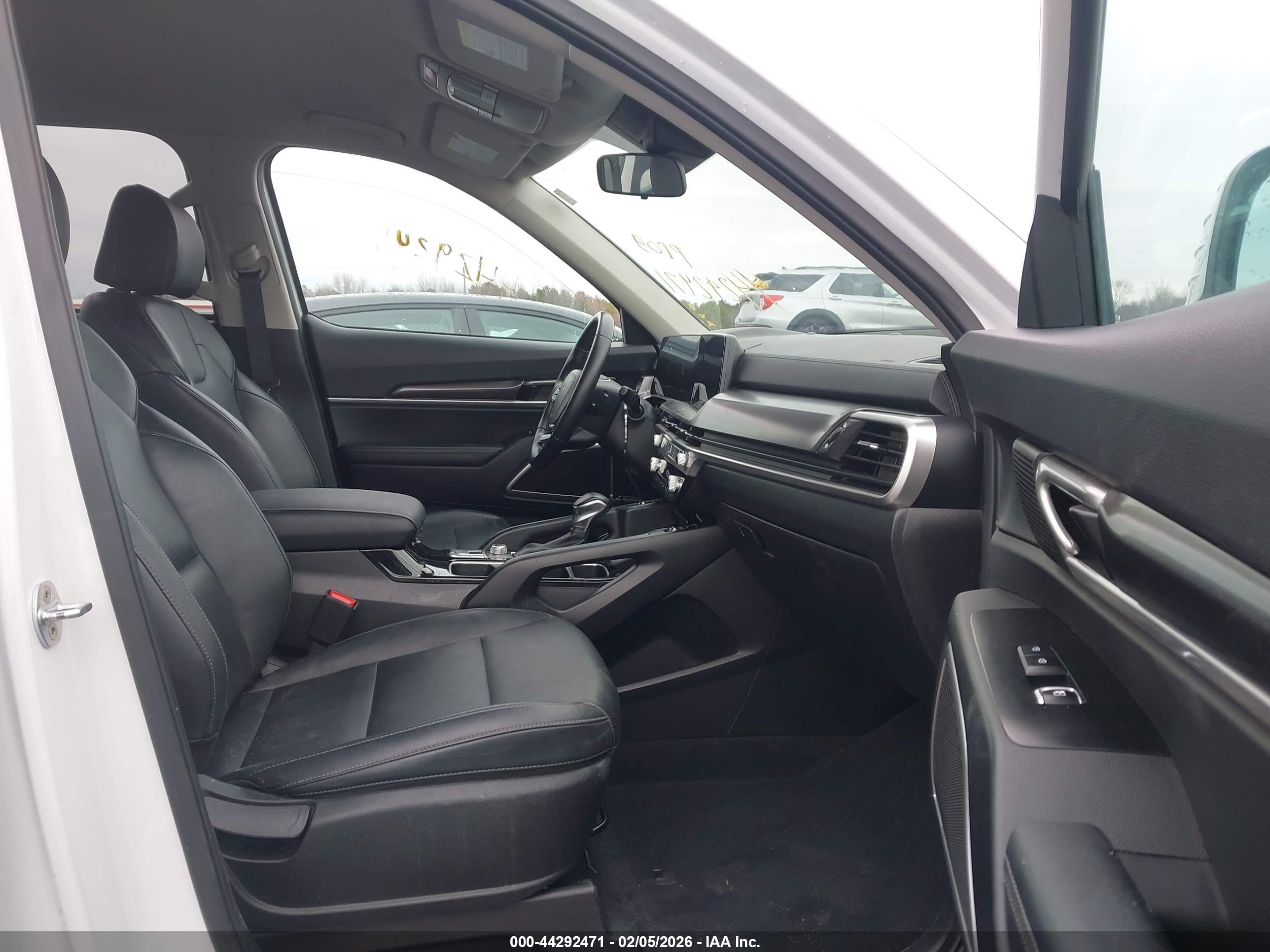 KIA TELLURIDE image 5