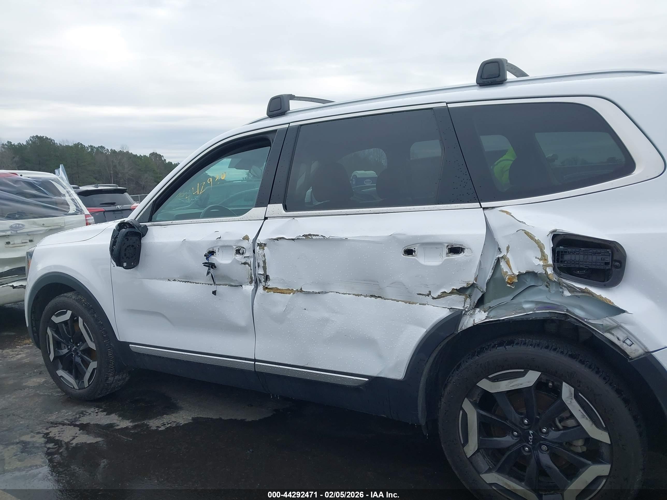 KIA TELLURIDE image 6