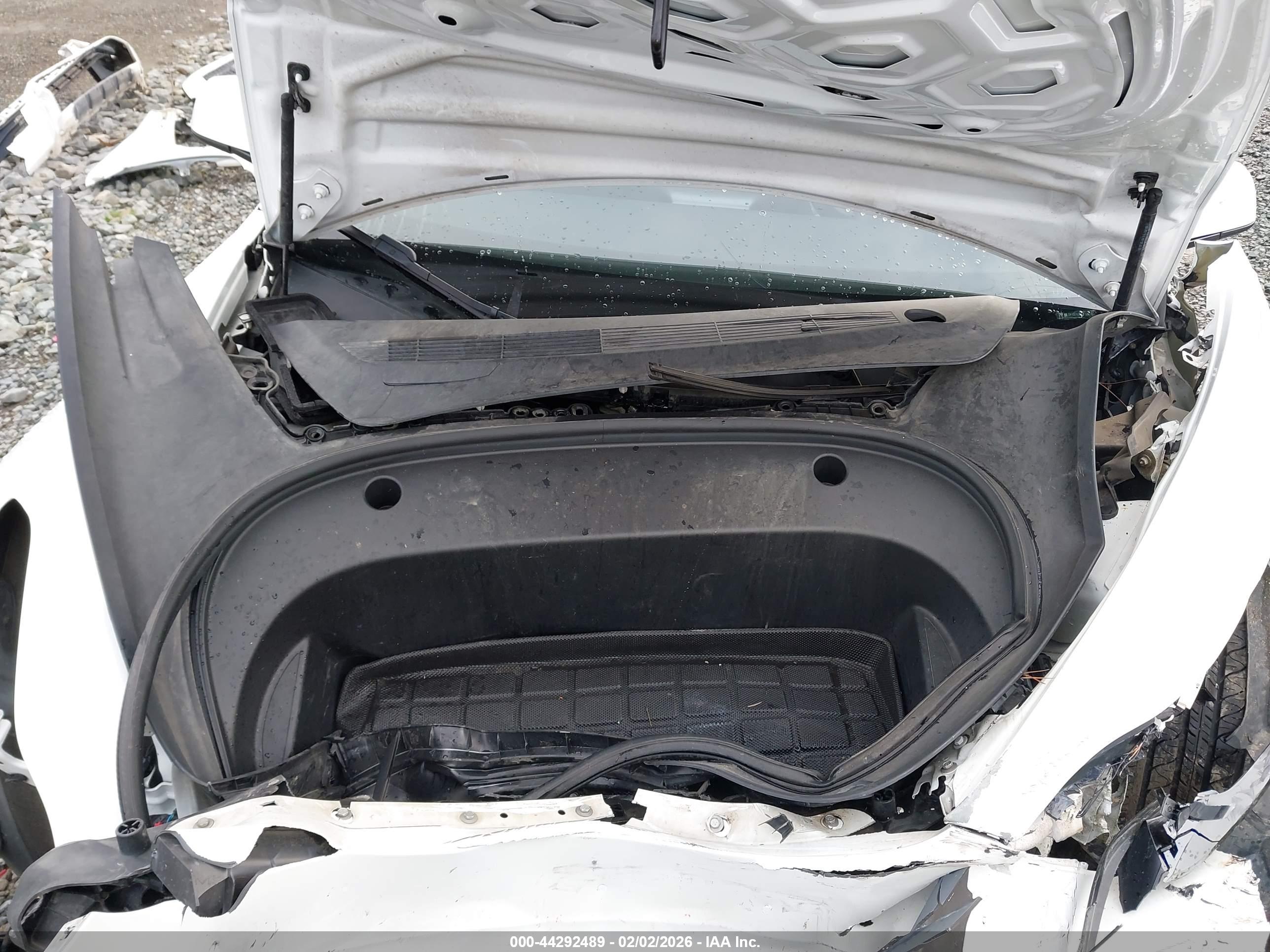 TESLA MODEL image 10